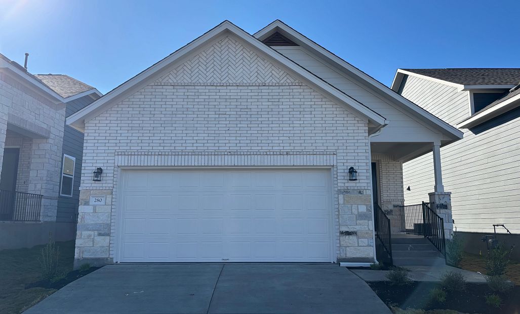 Exterior:Front Exterior