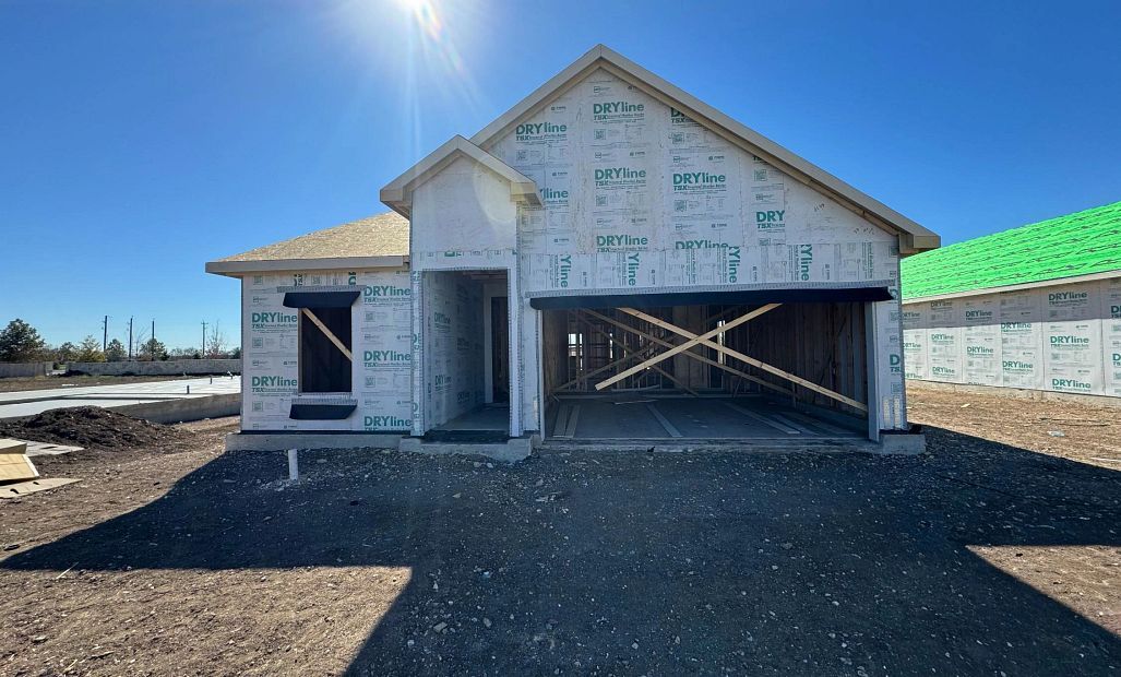 Exterior:Front Elevation