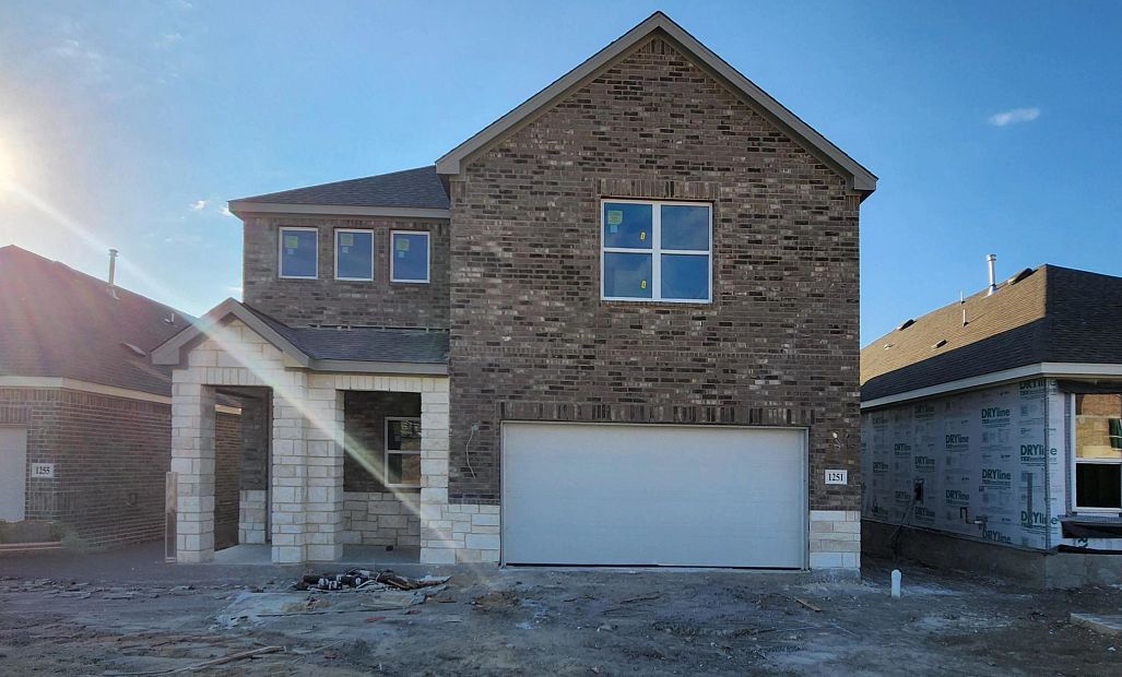 Exterior:Front Elevation