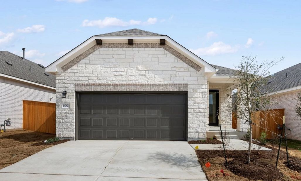 Exterior:Front Exterior