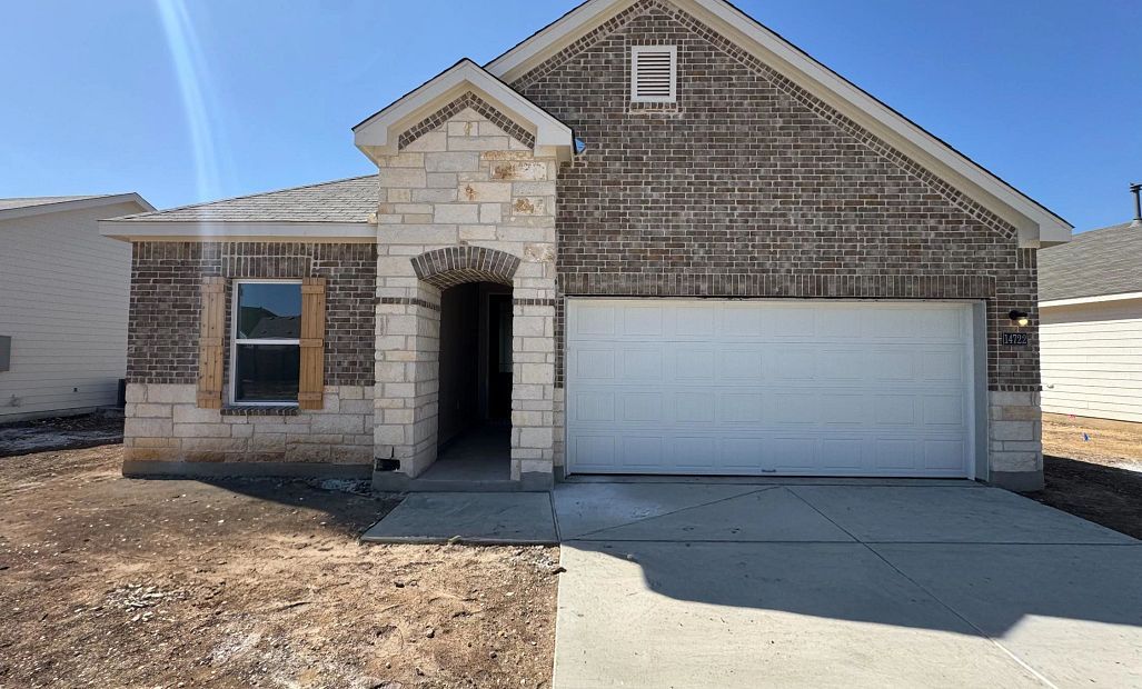 Exterior:Front Elevation