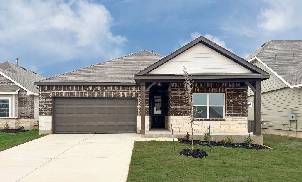 Exterior:Front Elevation