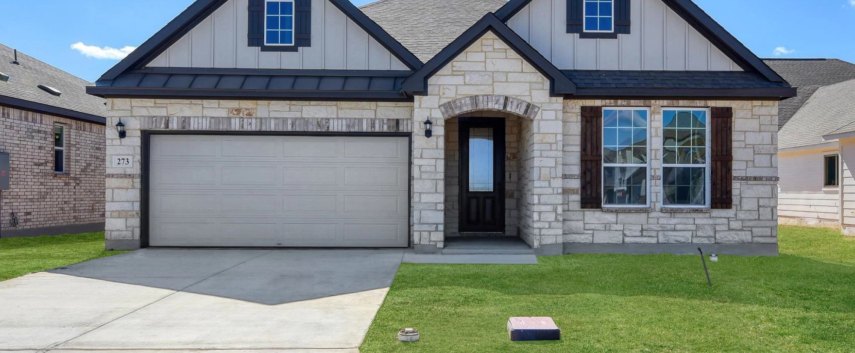 Exterior:Front Elevation