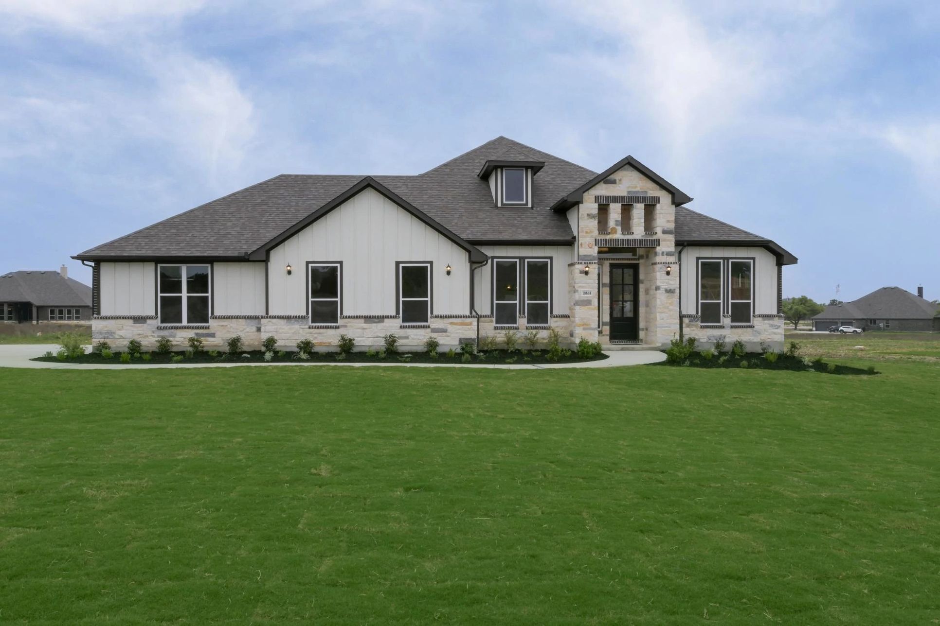 Exterior:Front Elevation