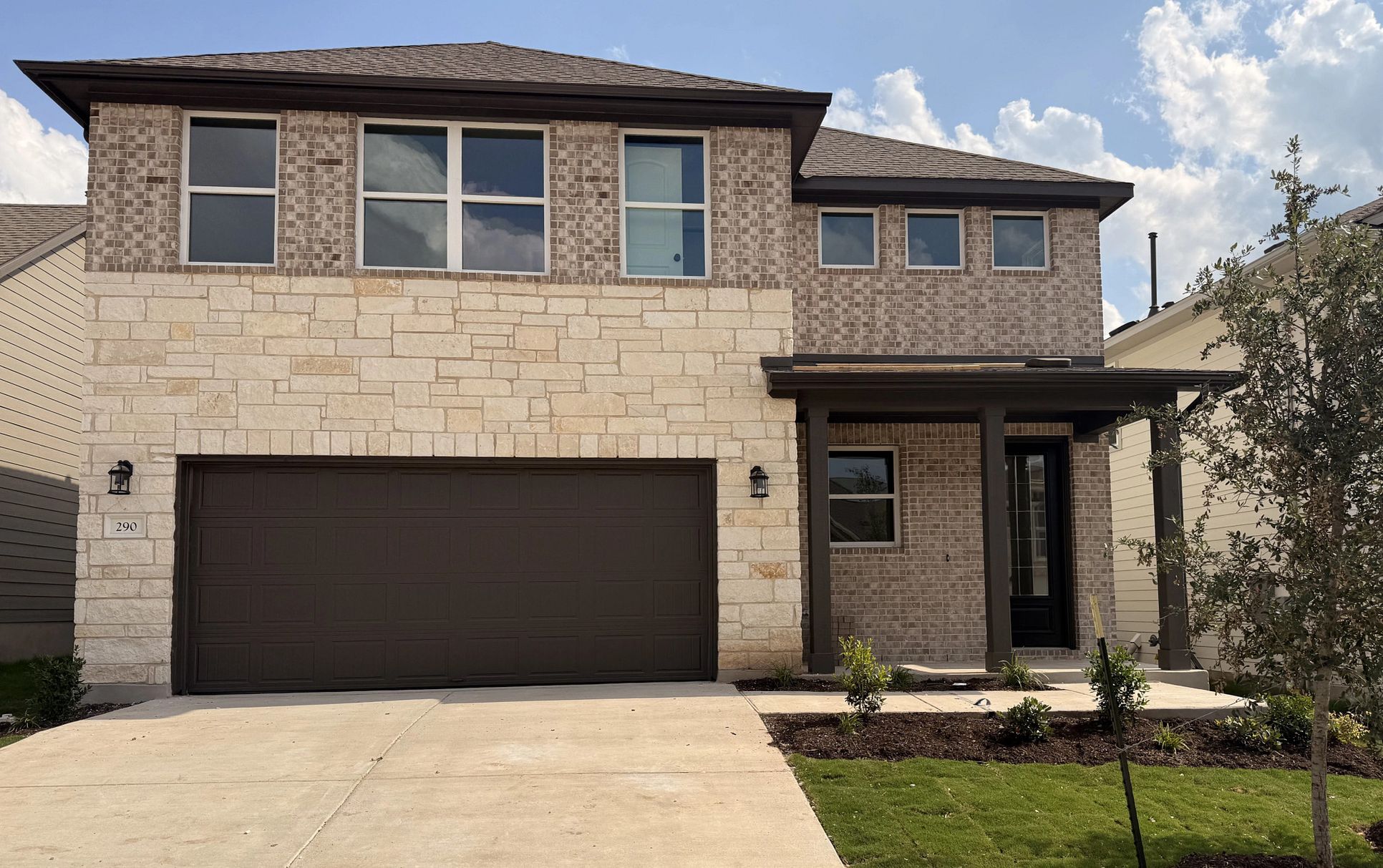 Exterior:Front Exterior
