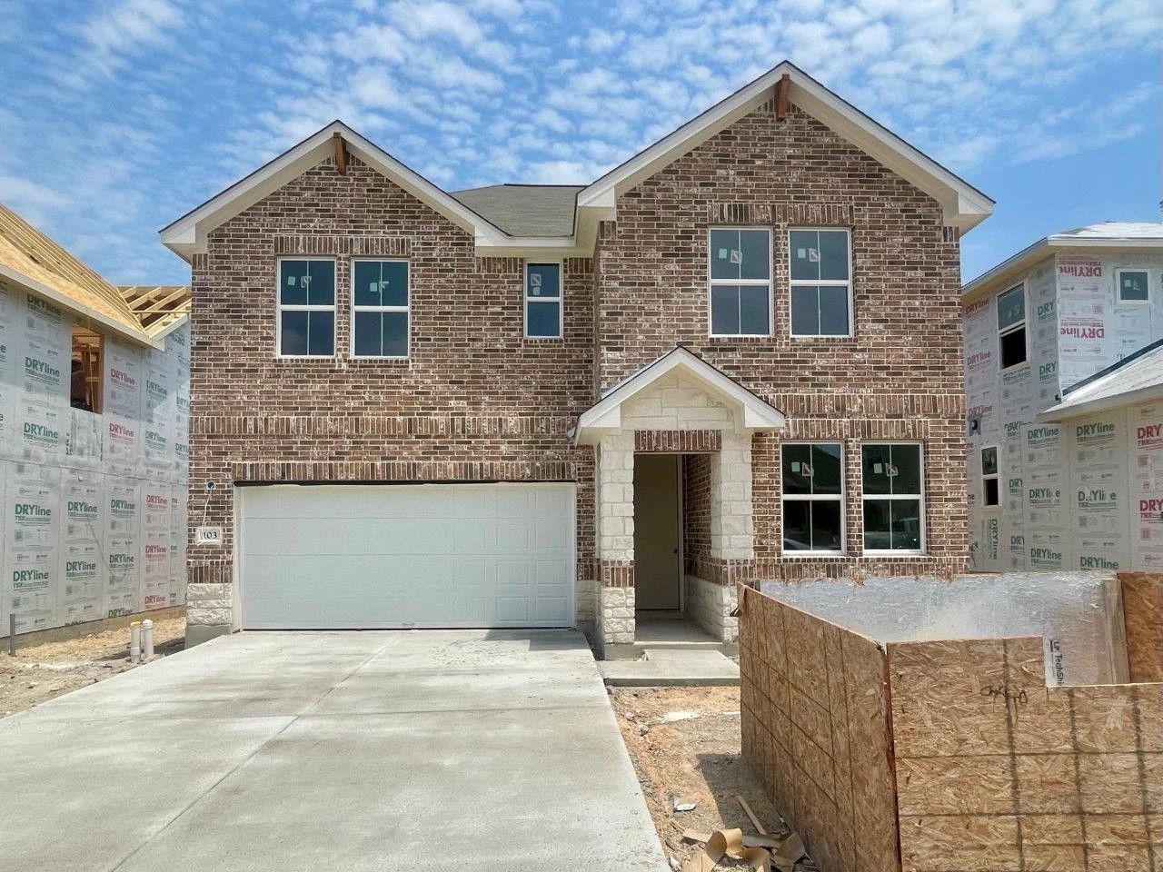 Exterior:Front Exterior