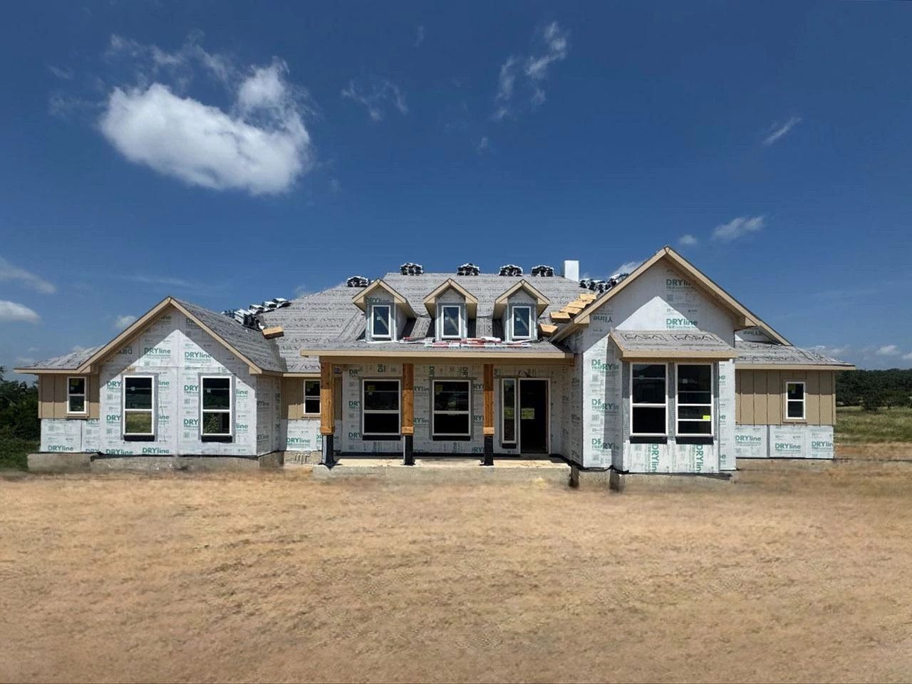Exterior:Front Elevation