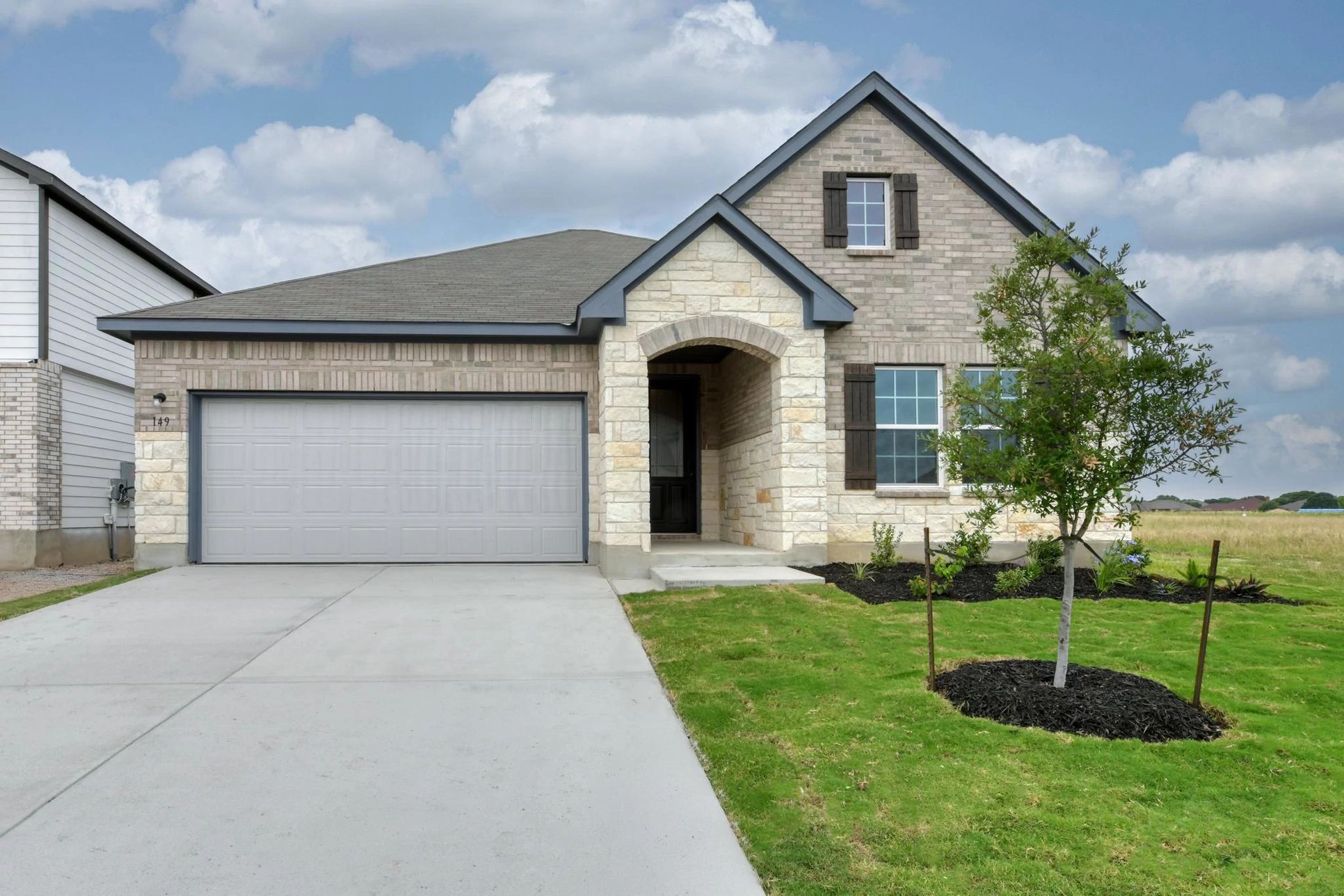 Exterior:Front Elevation