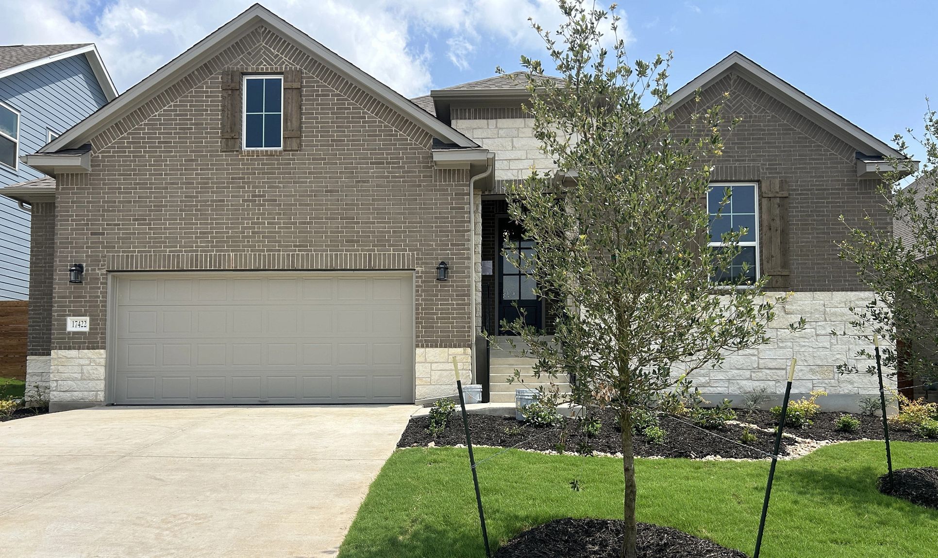Exterior:Front Exterior