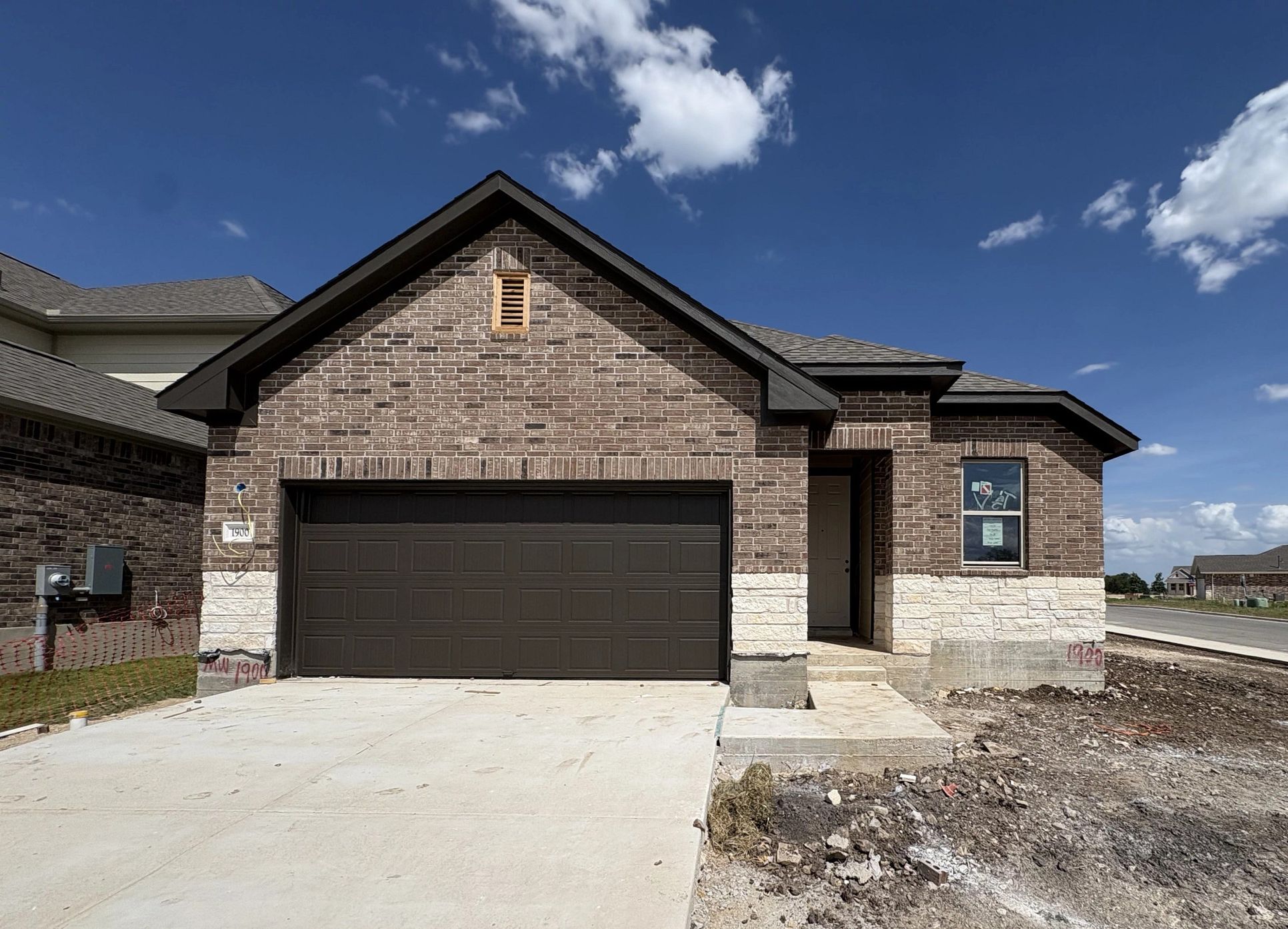 Exterior:Front Exterior