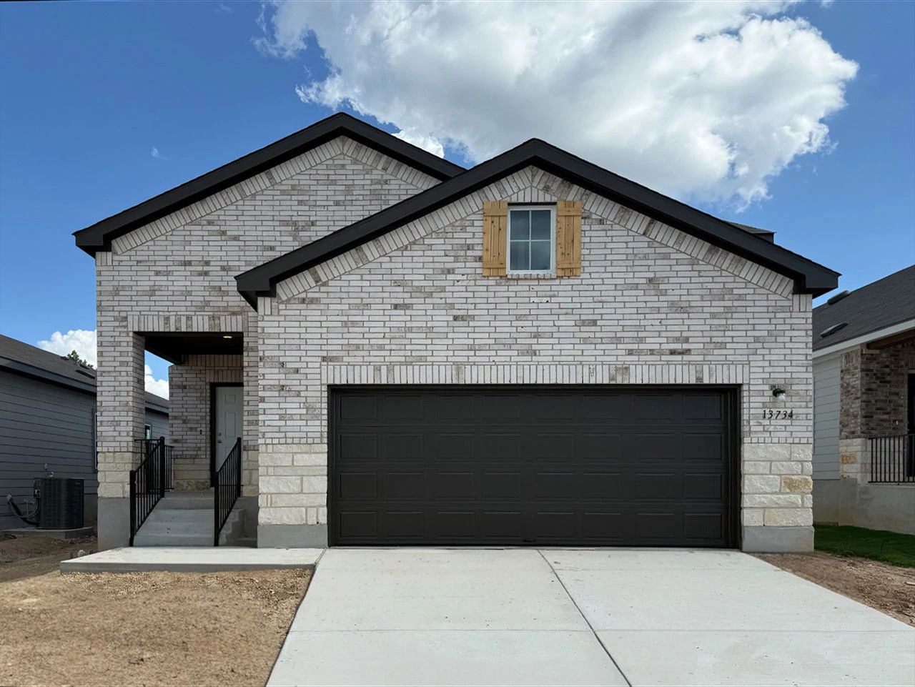 Exterior:Front Elevation