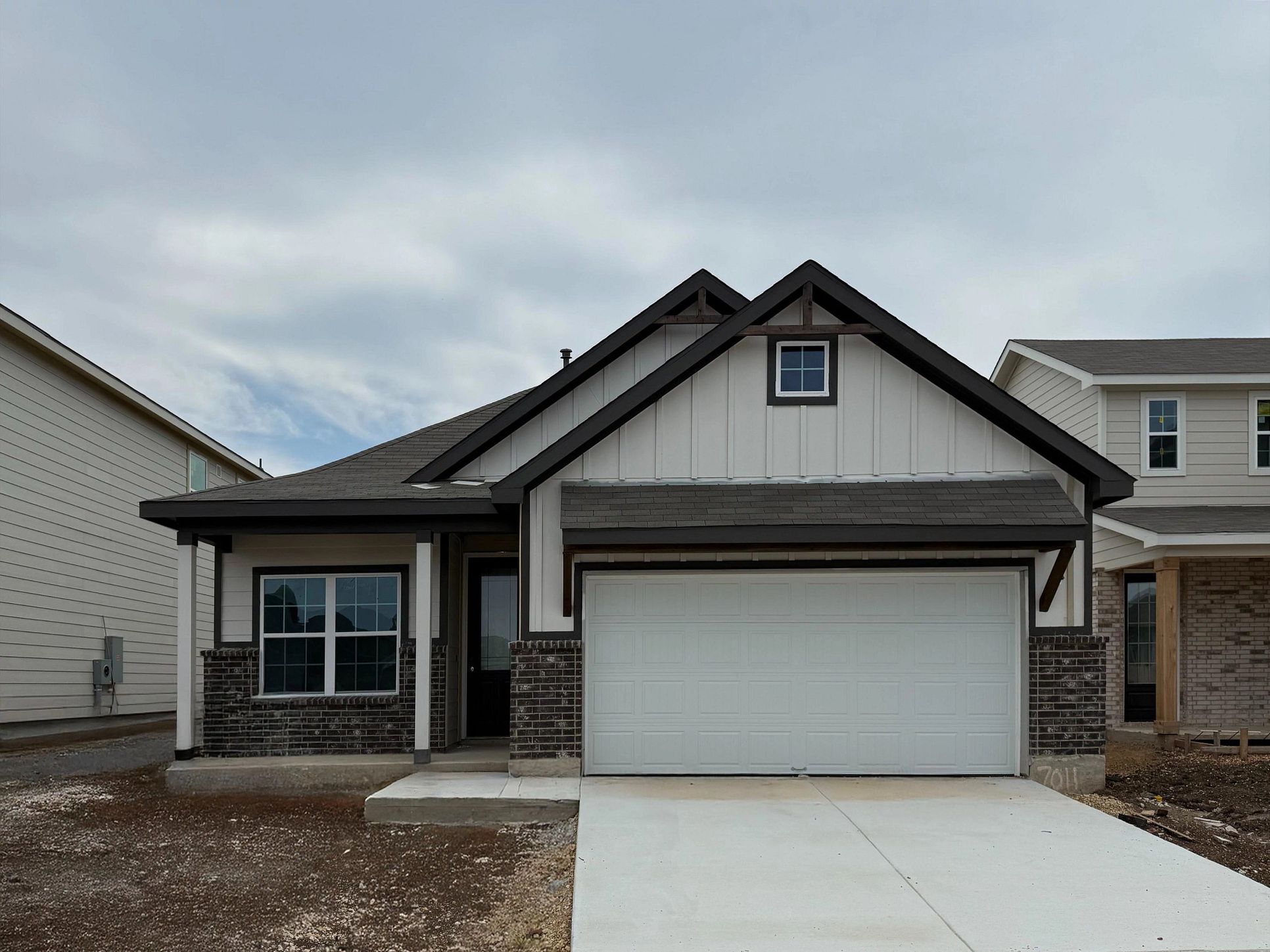 Exterior:Front Elevation