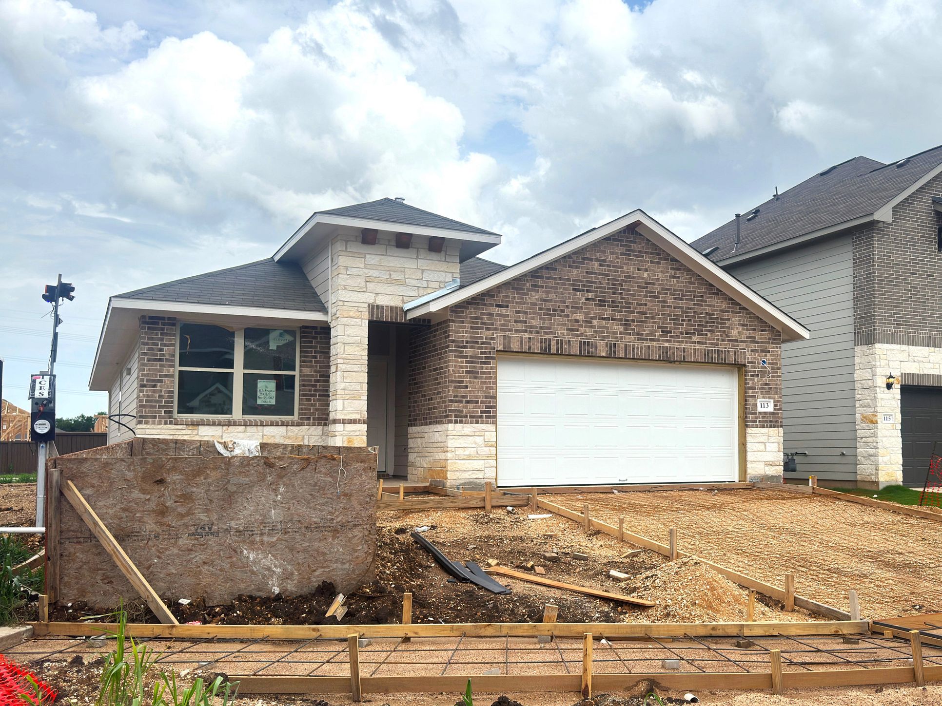 Exterior:Front Exterior