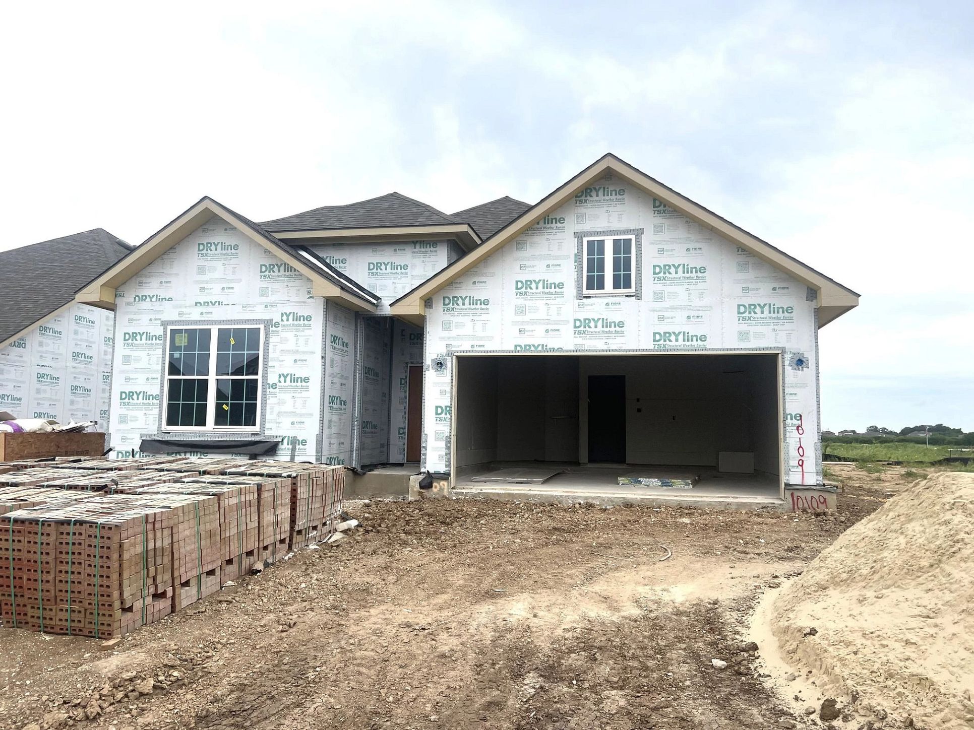 Exterior:Front Elevation