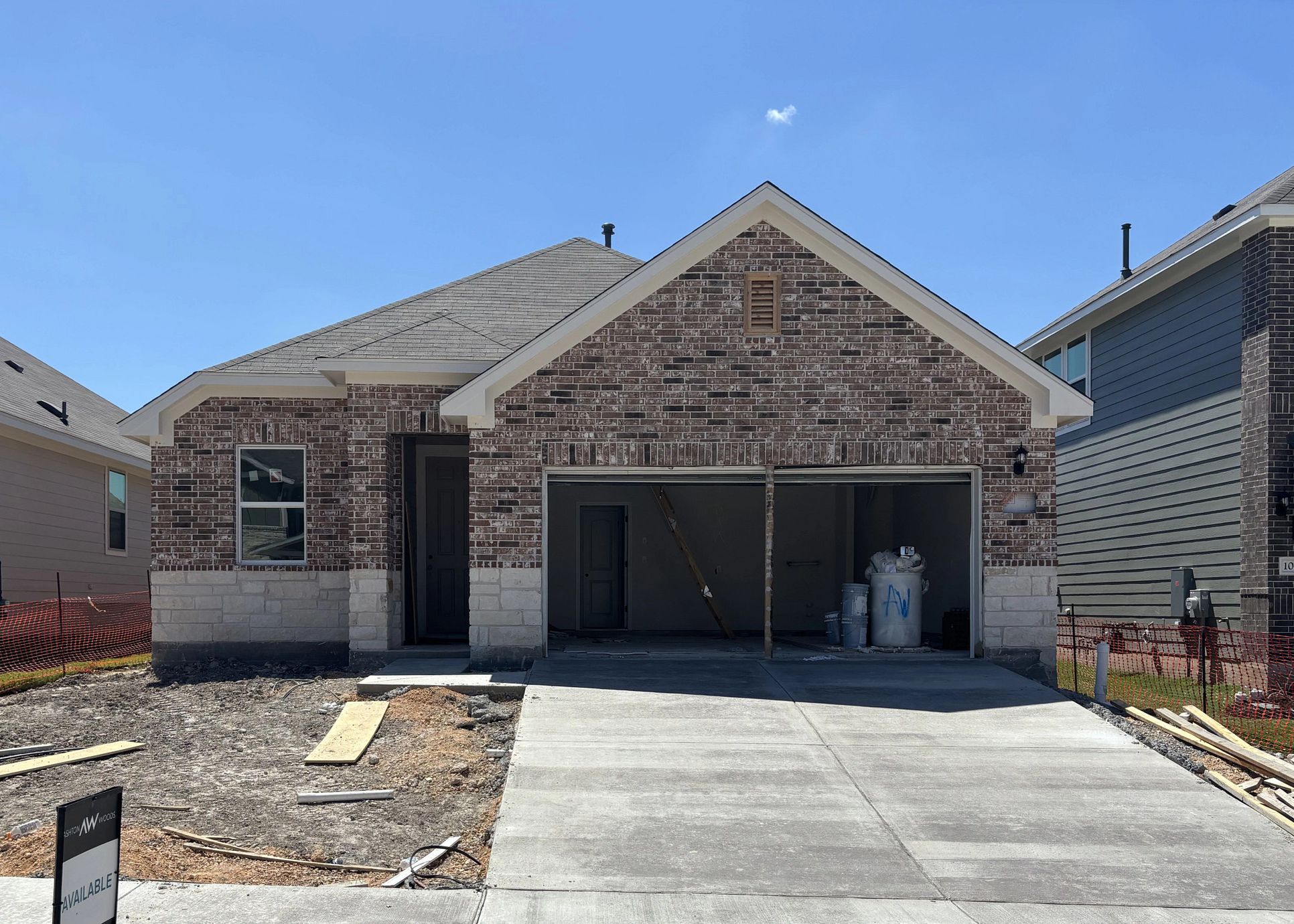 Exterior:Front Exterior