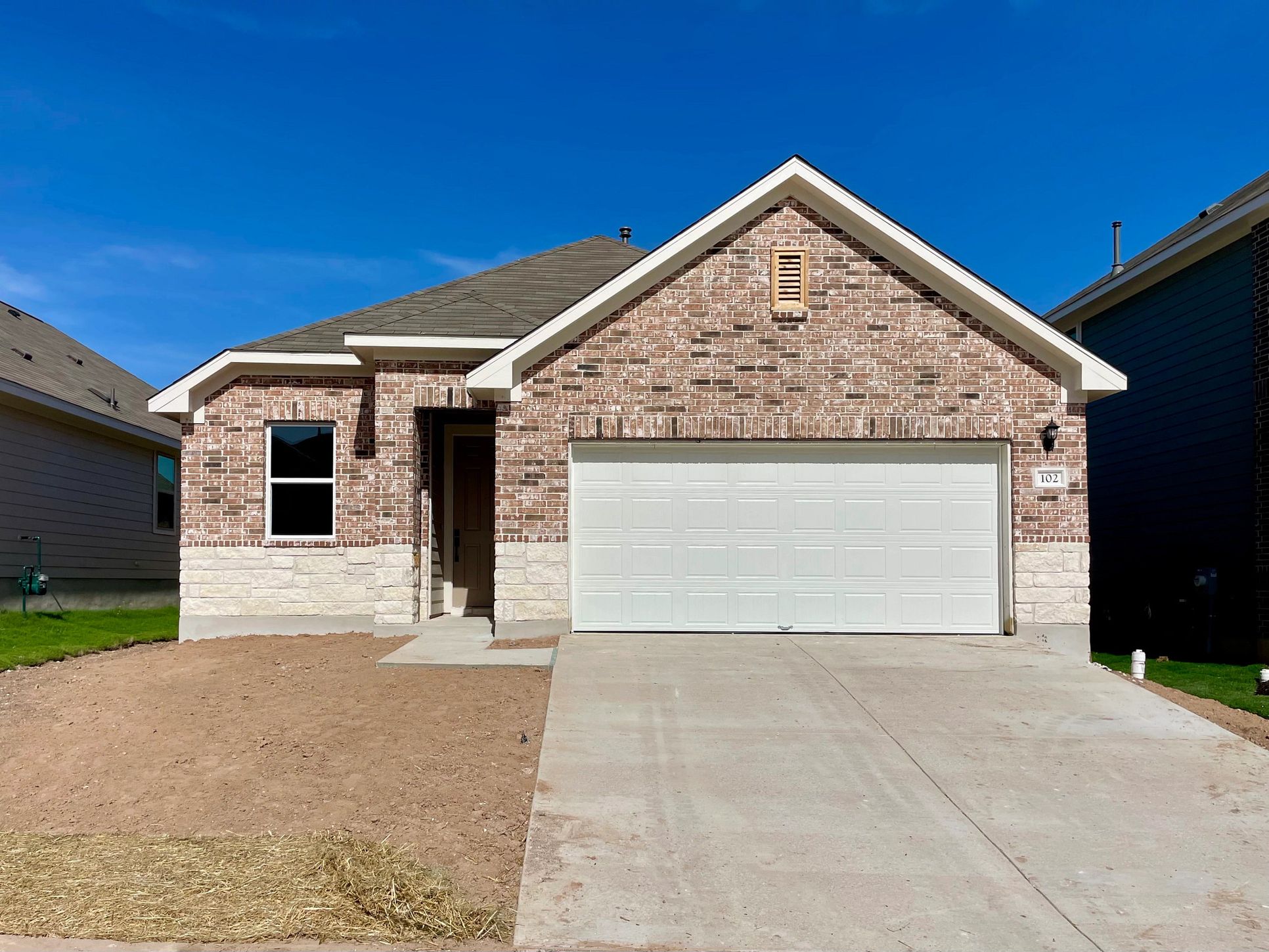 Exterior:Front Exterior
