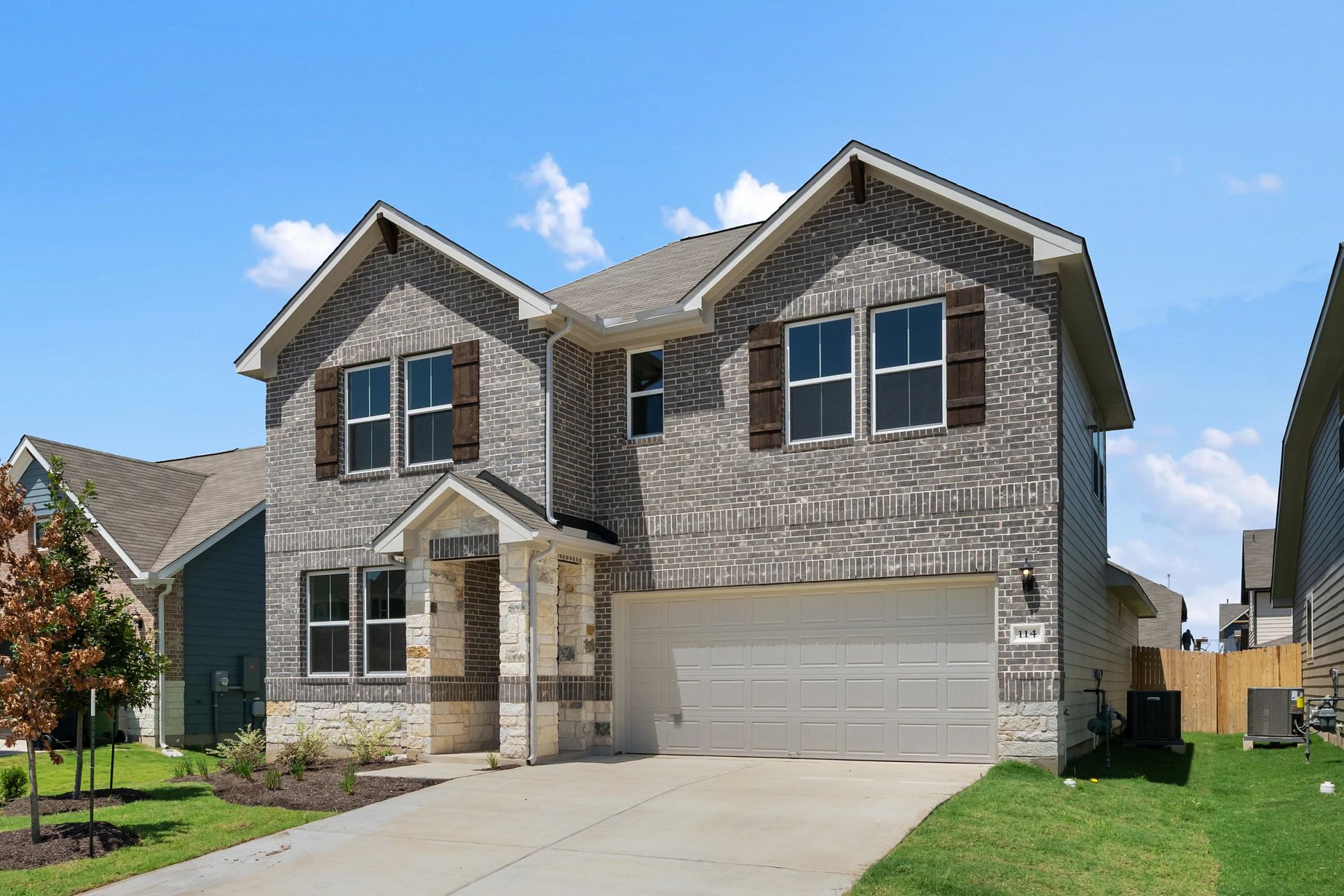 Exterior:Front Exterior