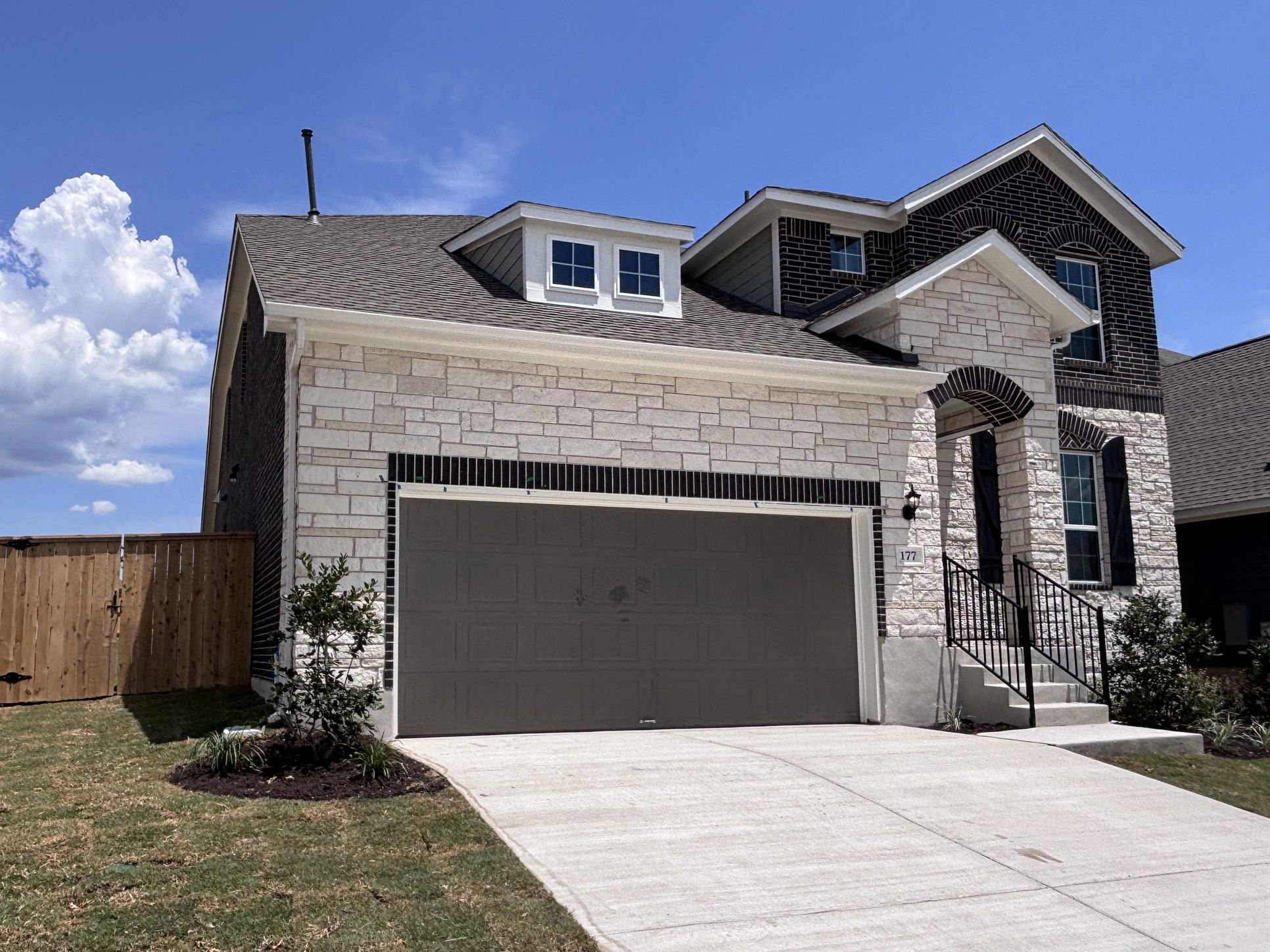 Exterior:Front Exterior