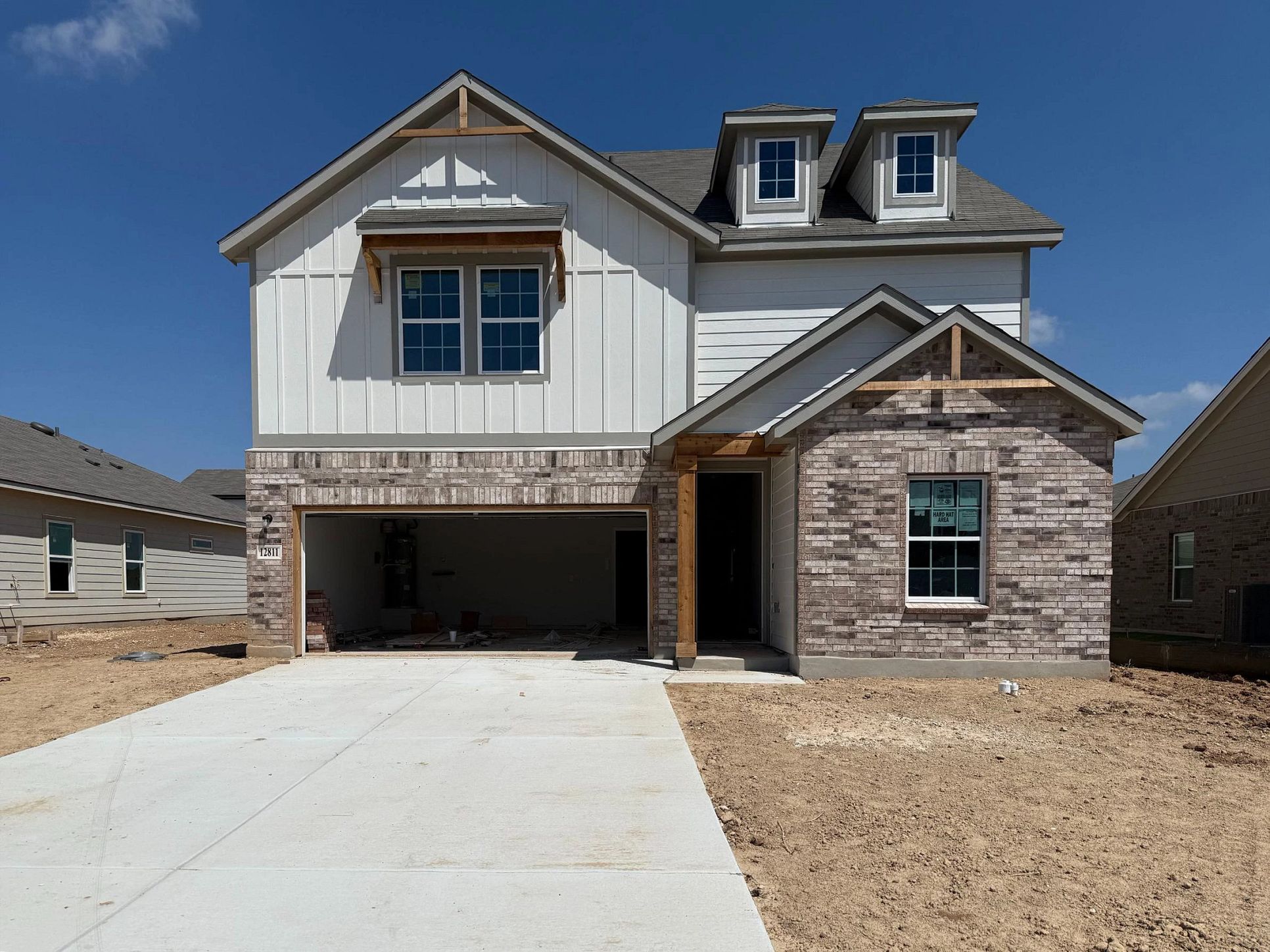 Exterior:Front Elevation
