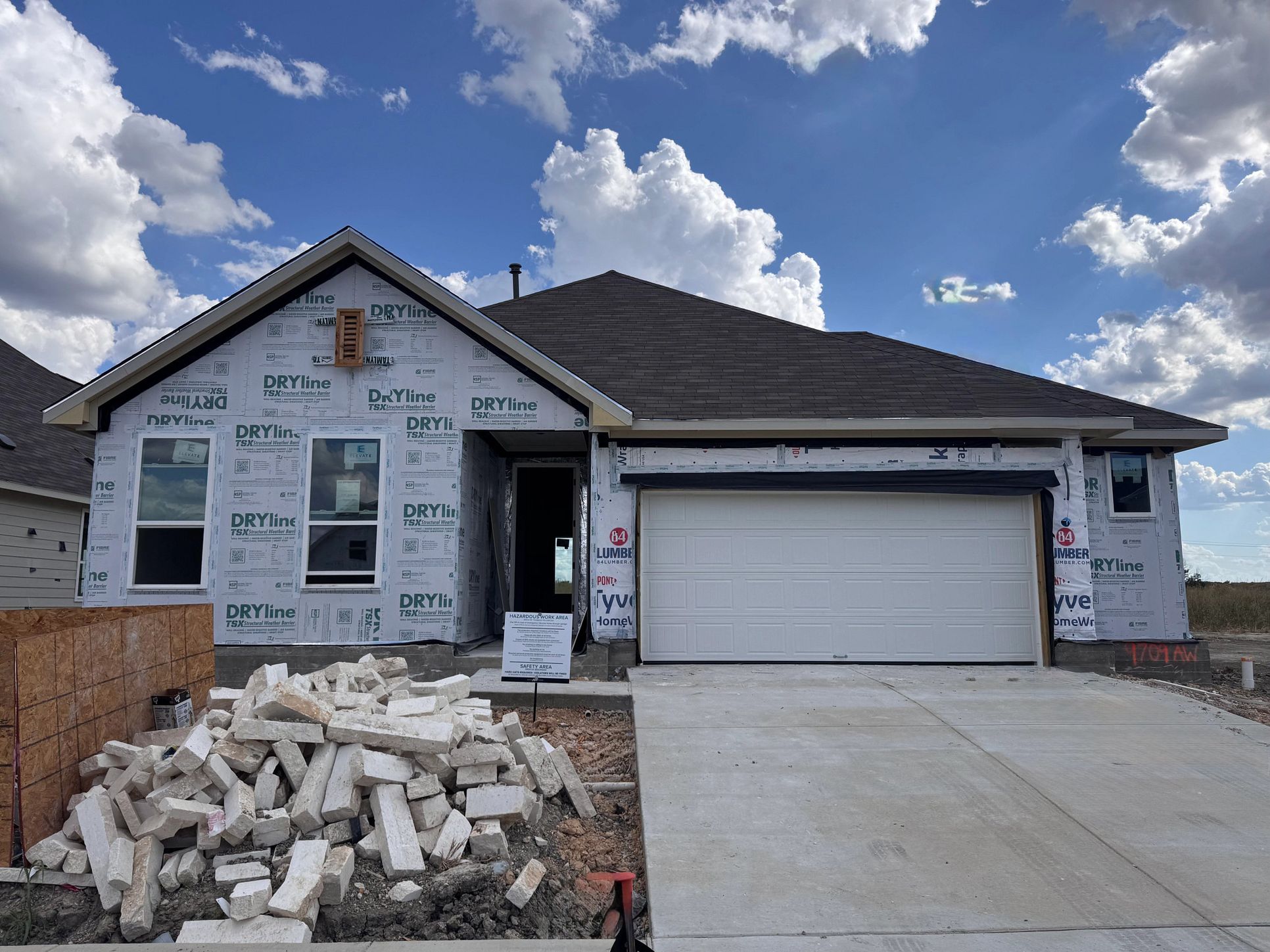 Exterior:Front Exterior