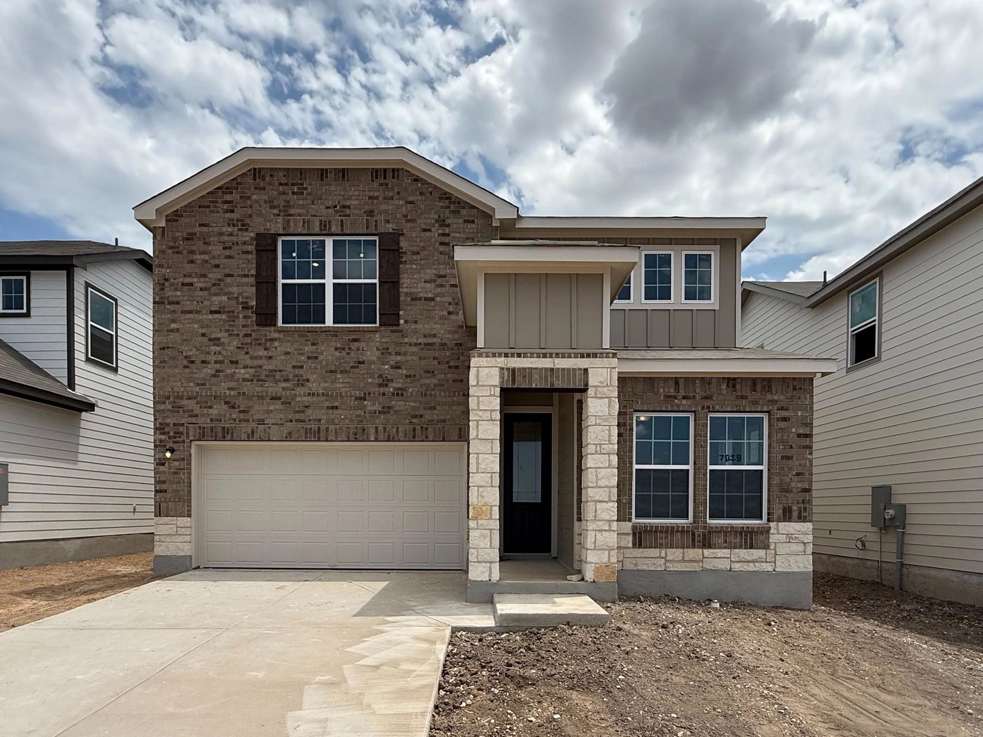 Exterior:Front Elevation