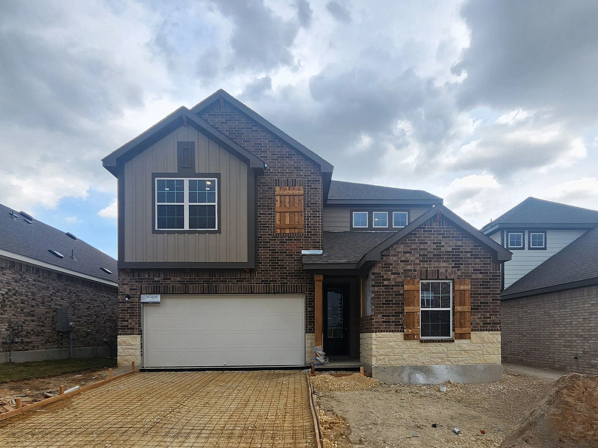 Exterior:Front Elevation