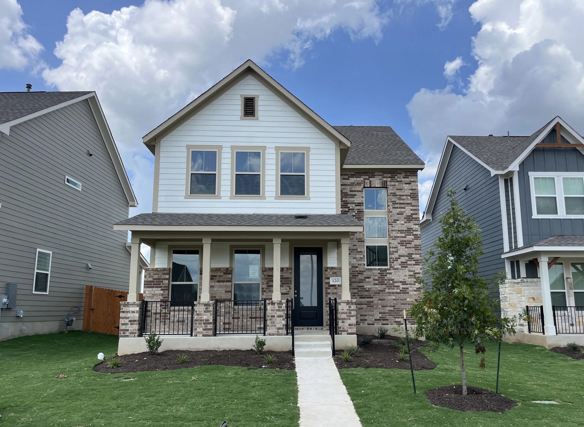 Exterior:Front Exterior