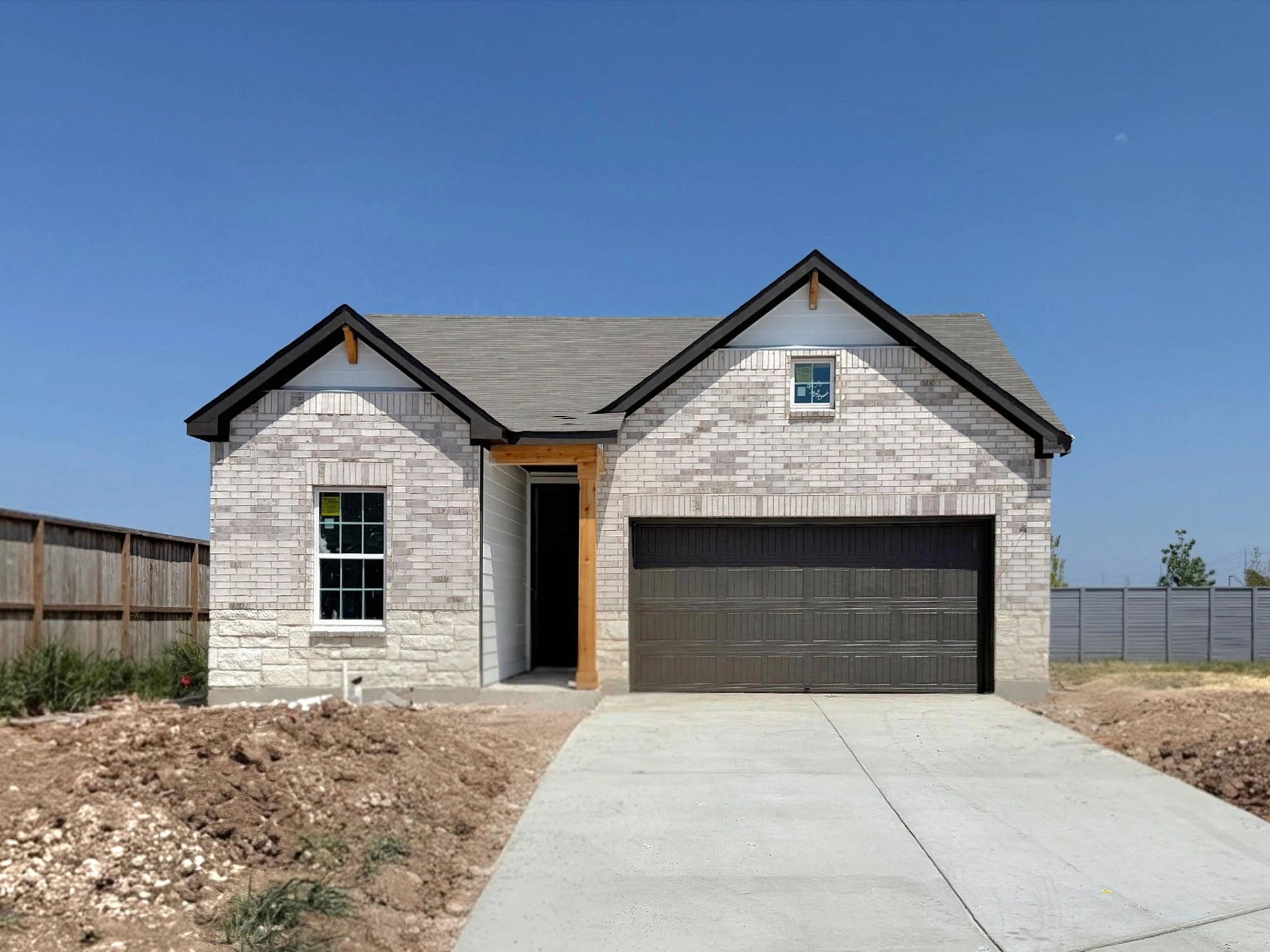 Exterior:Front Elevation