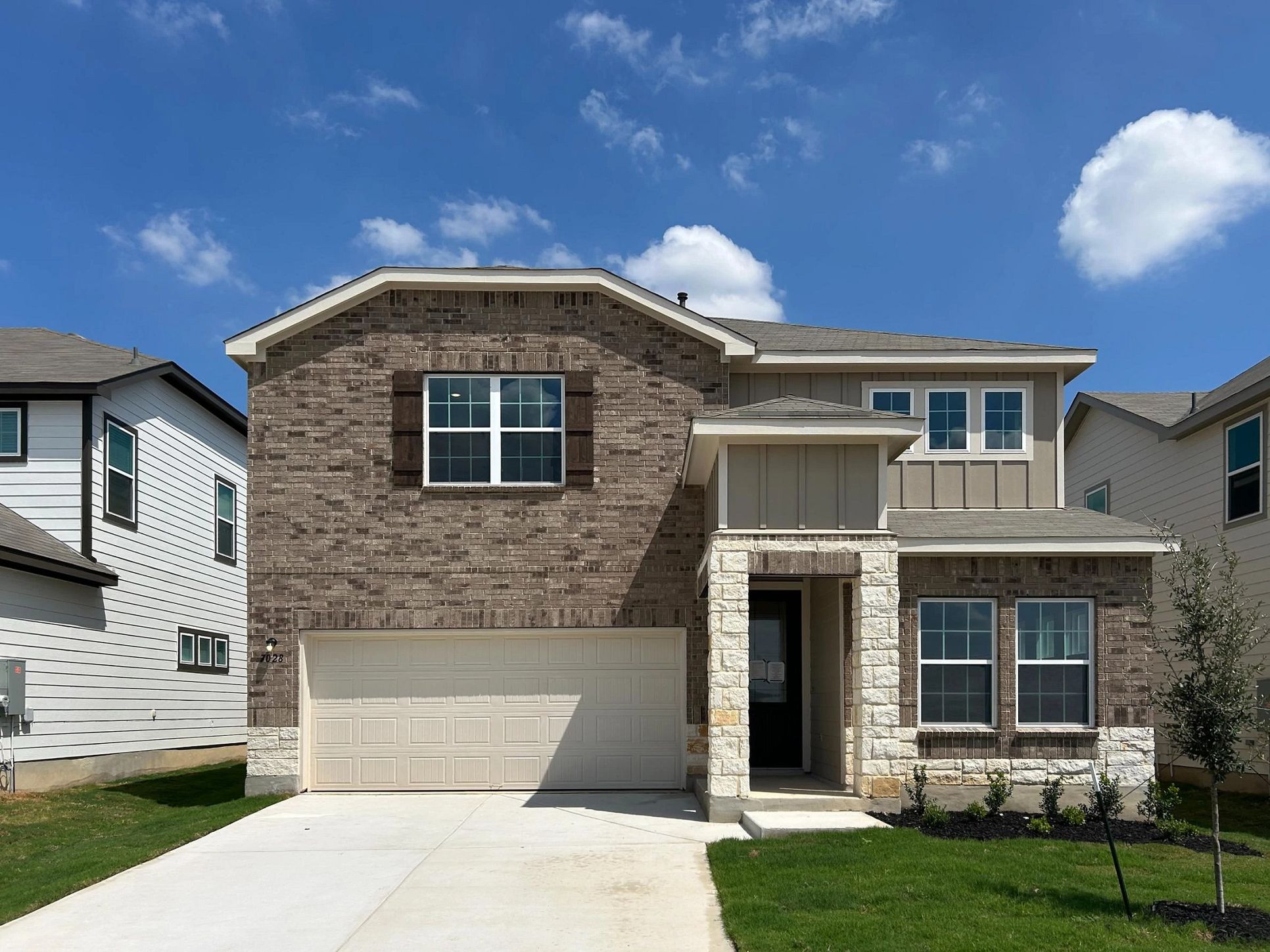 Exterior:Front Elevation