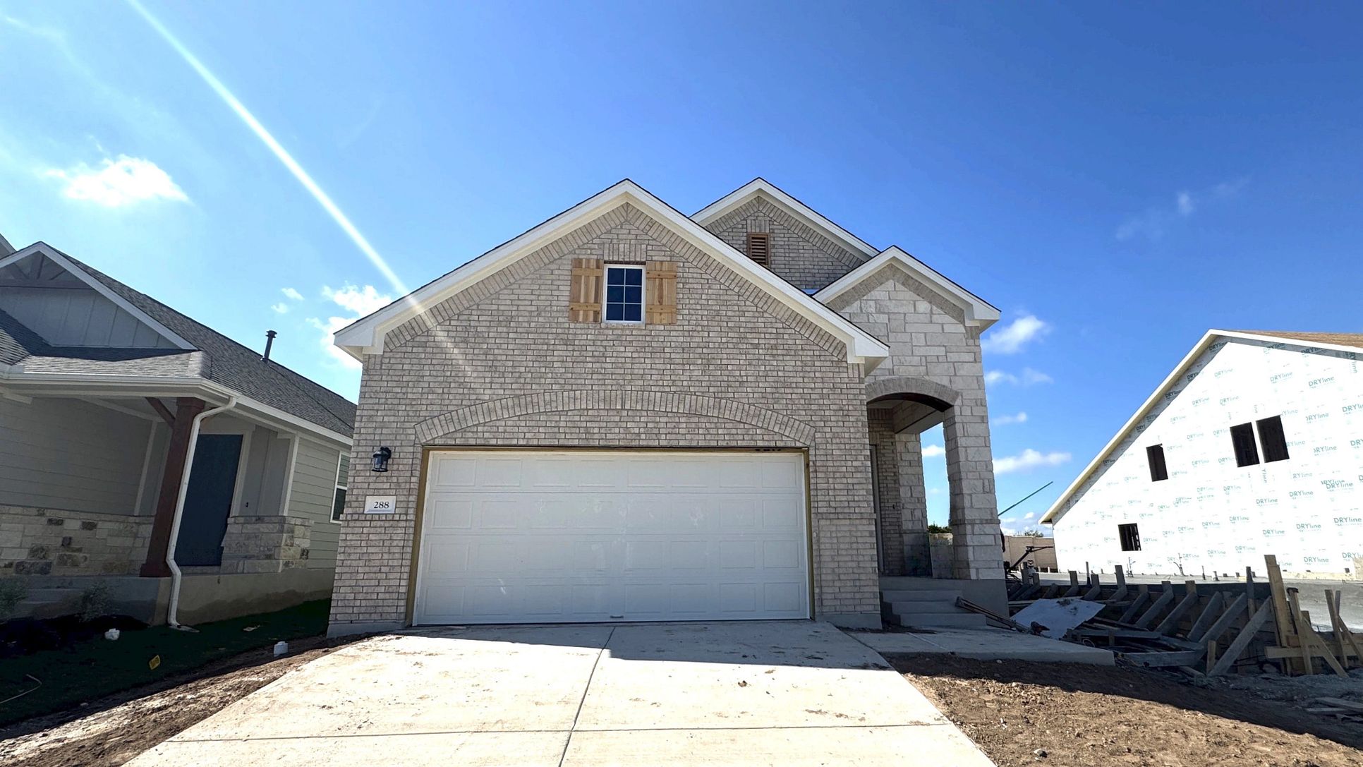 Exterior:Front Exterior
