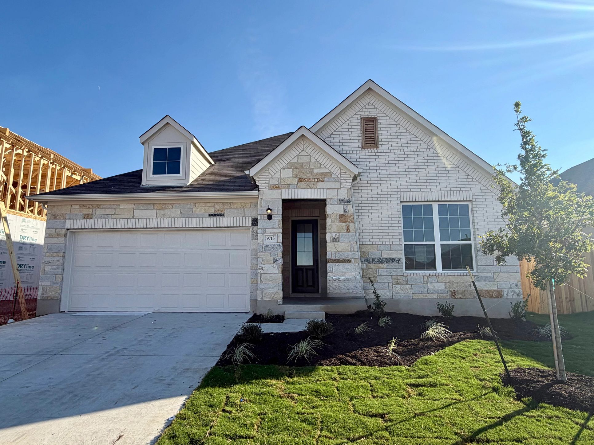 Exterior:Front Exterior