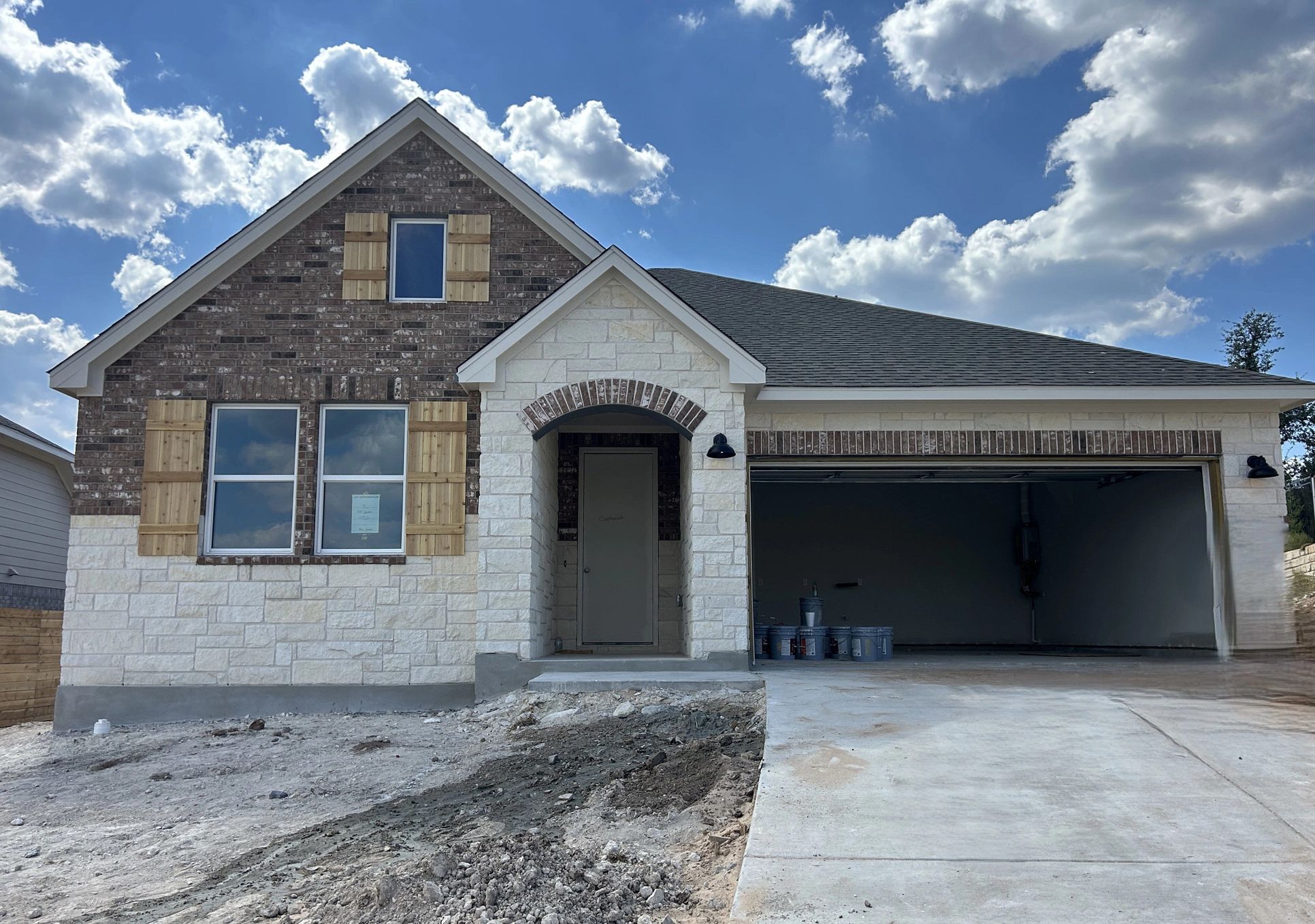 Exterior:Front Exterior