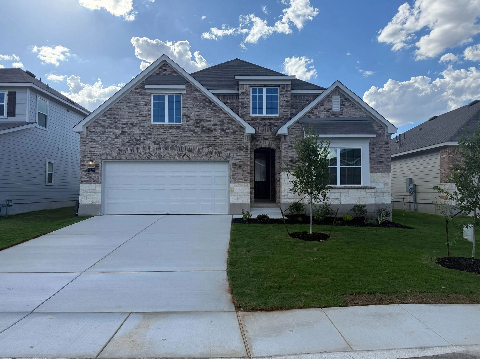 Exterior:Front Elevation