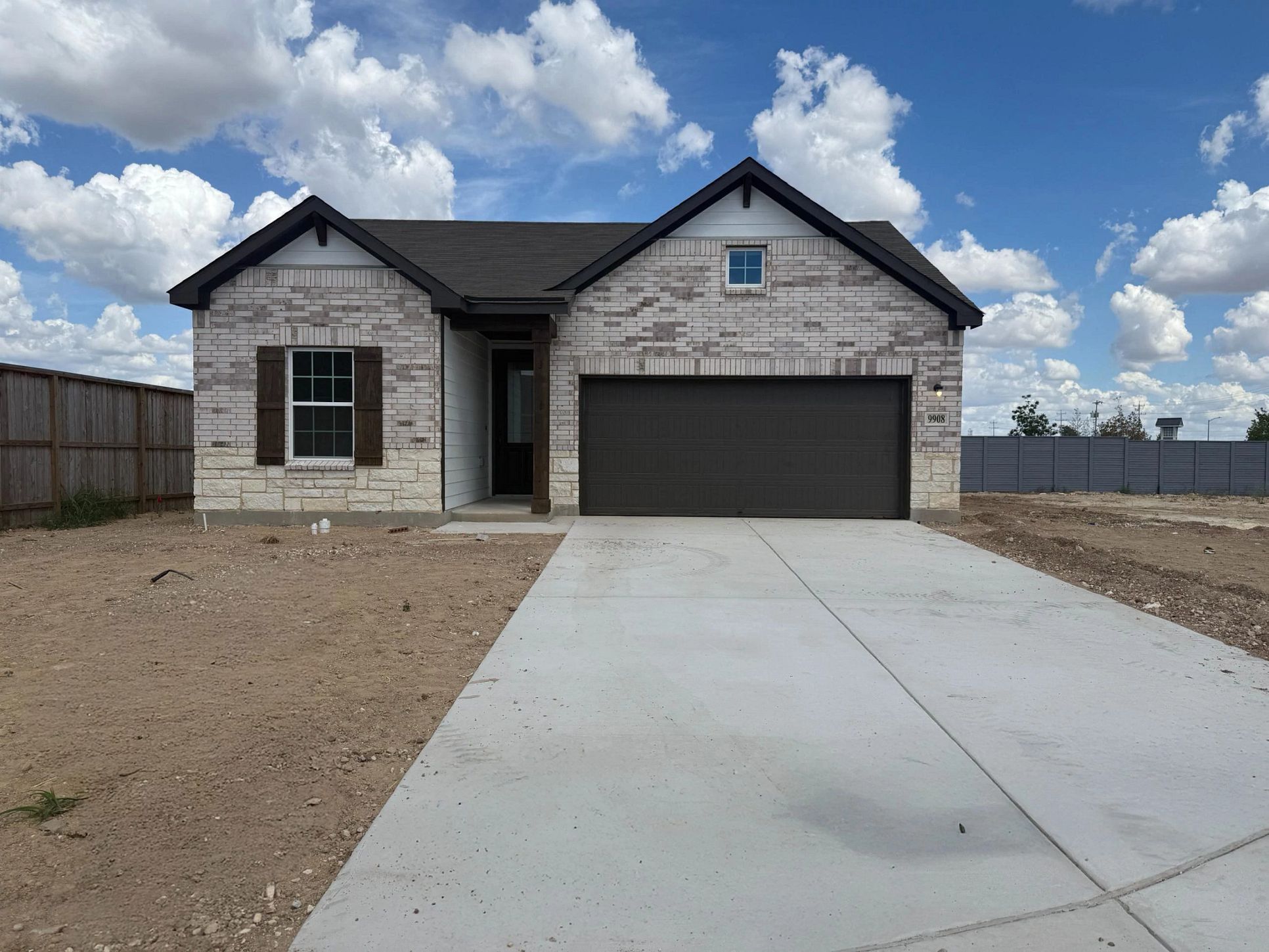 Exterior:Front Elevation