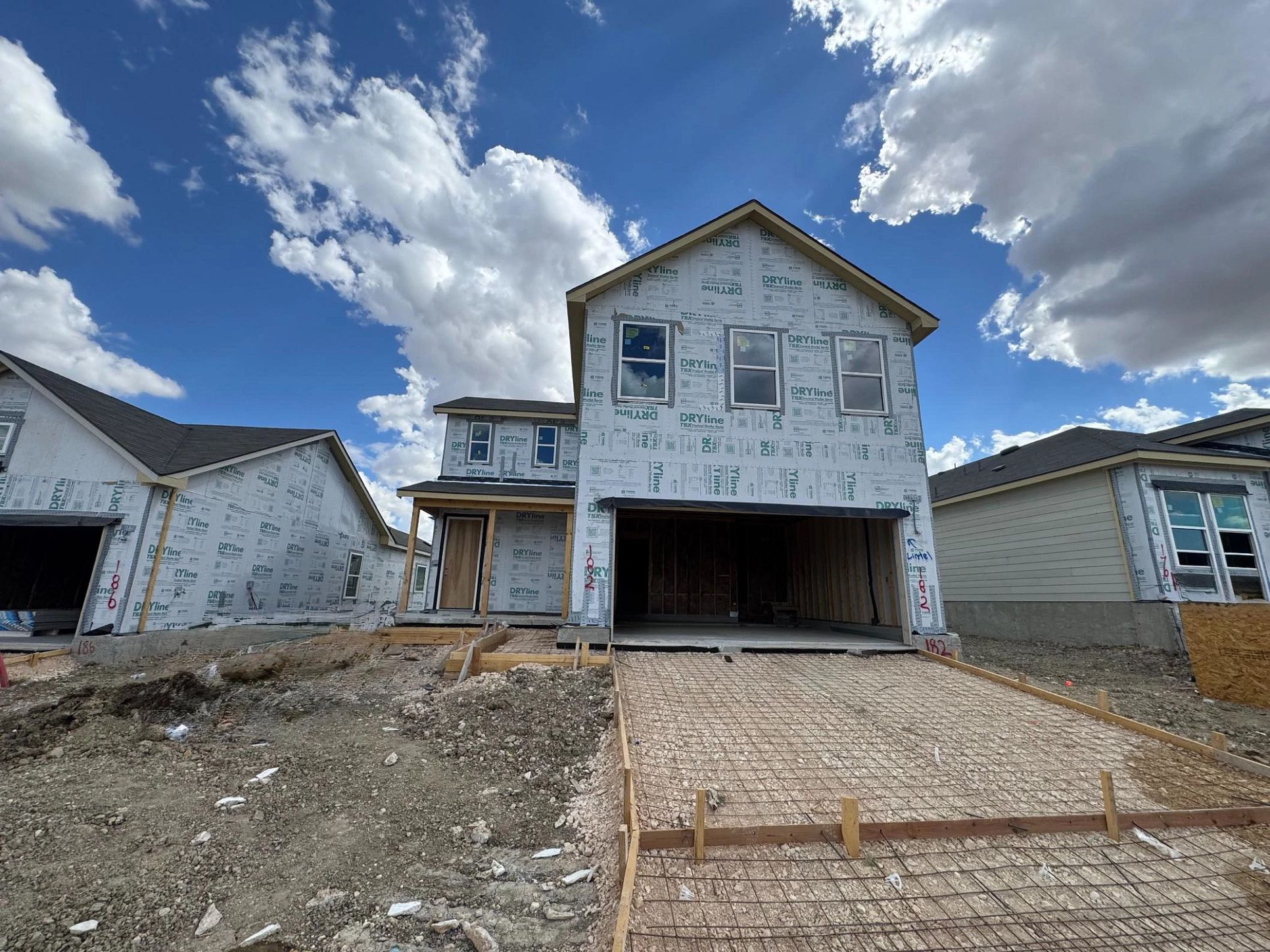 Exterior:Front Elevation