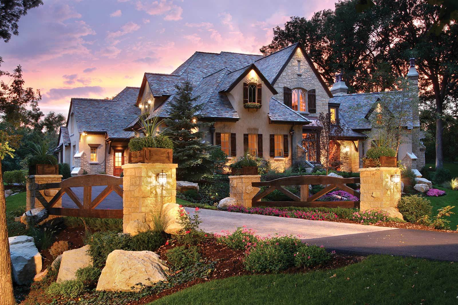 Avondale Custom Homes,60174