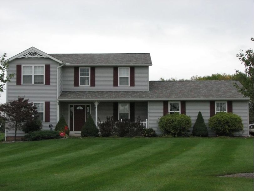 A-Z Custom Homes,66223