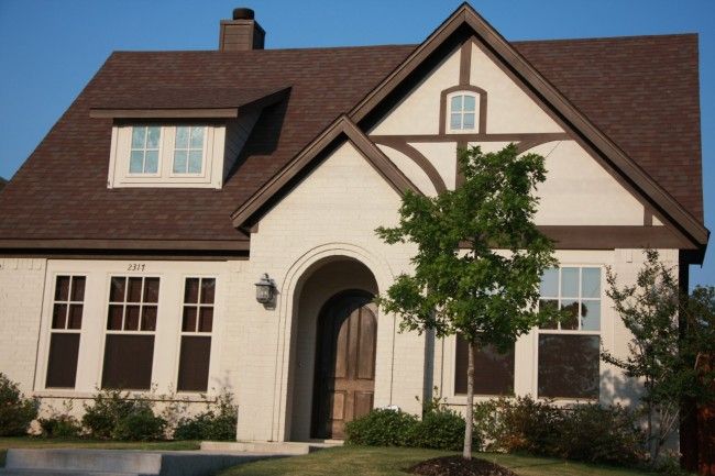 Bannister Custom Homes,76107