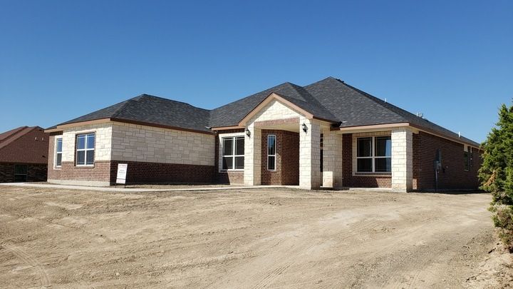 Barnes Homebuilders,76522