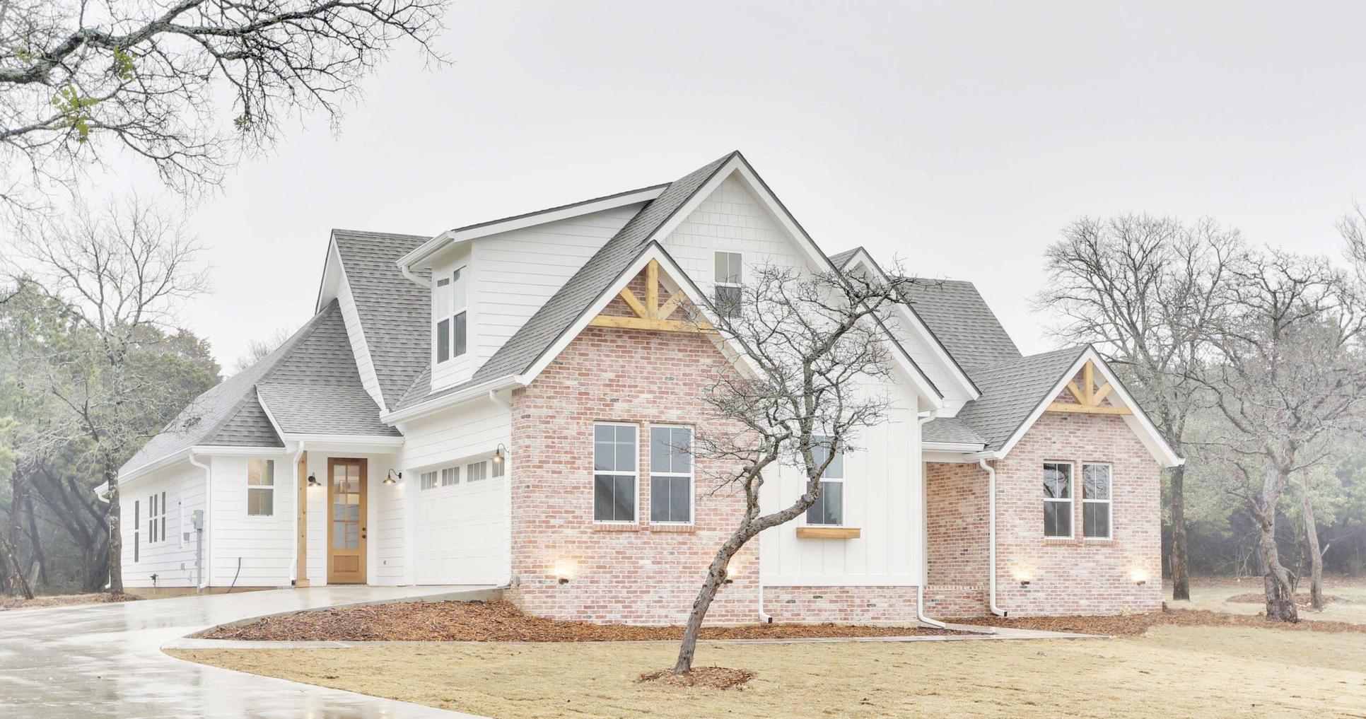 Barn Light Homes,76708