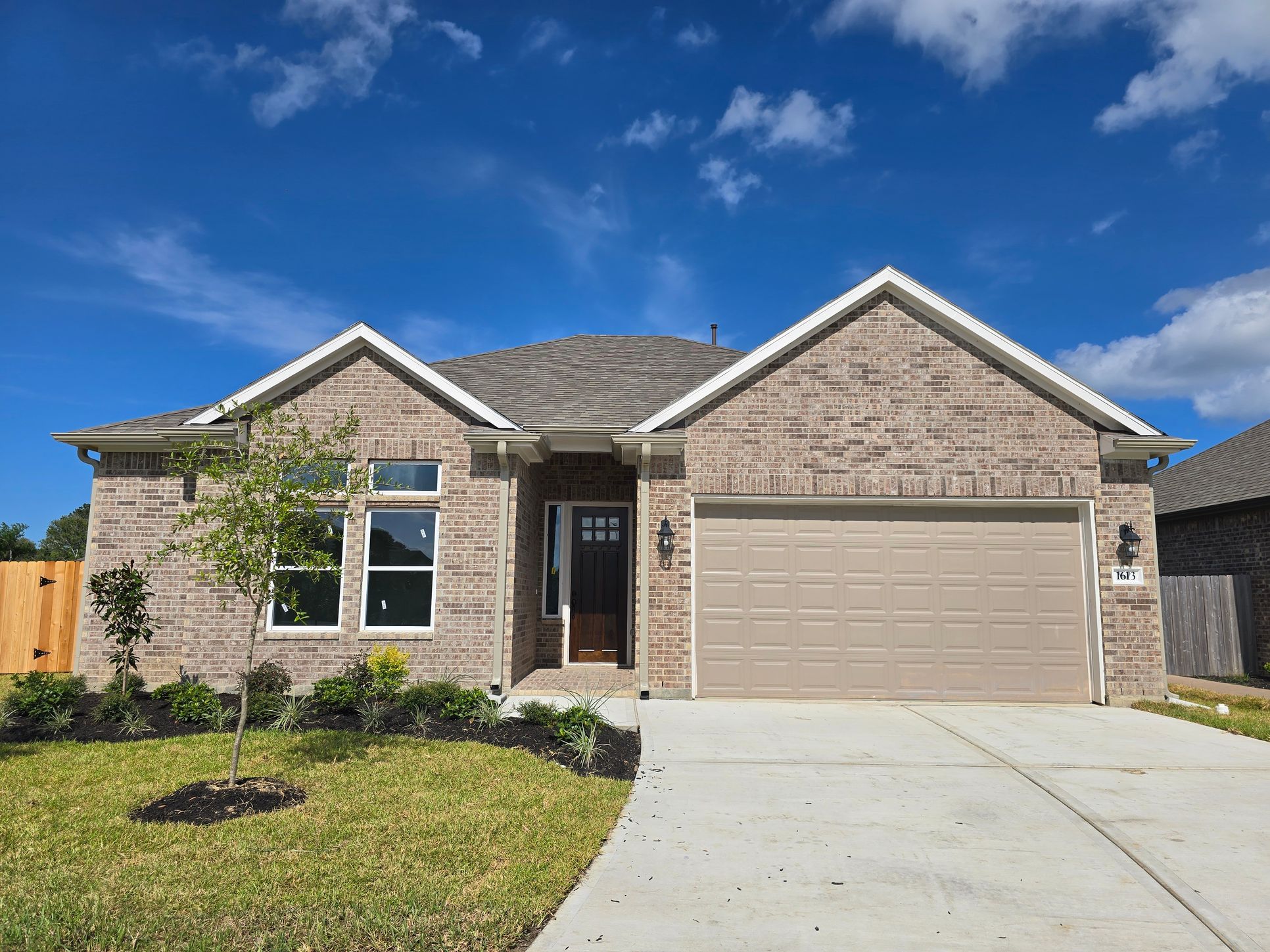 All brick home:Move in ready