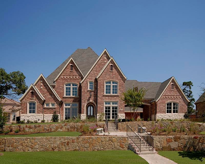 B&J Custom homes,75104