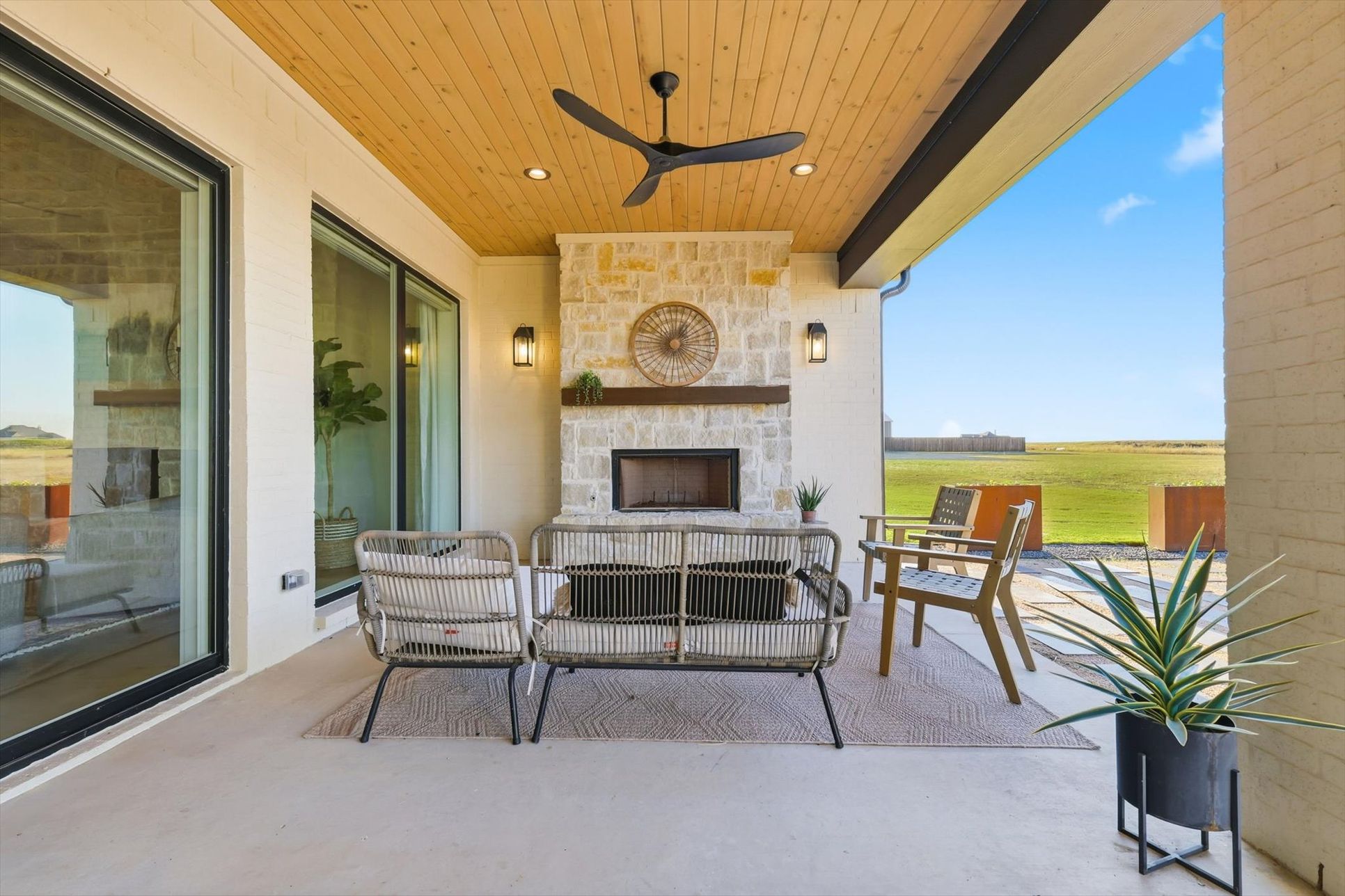 122 Ozro RD Canyon Creek,76065