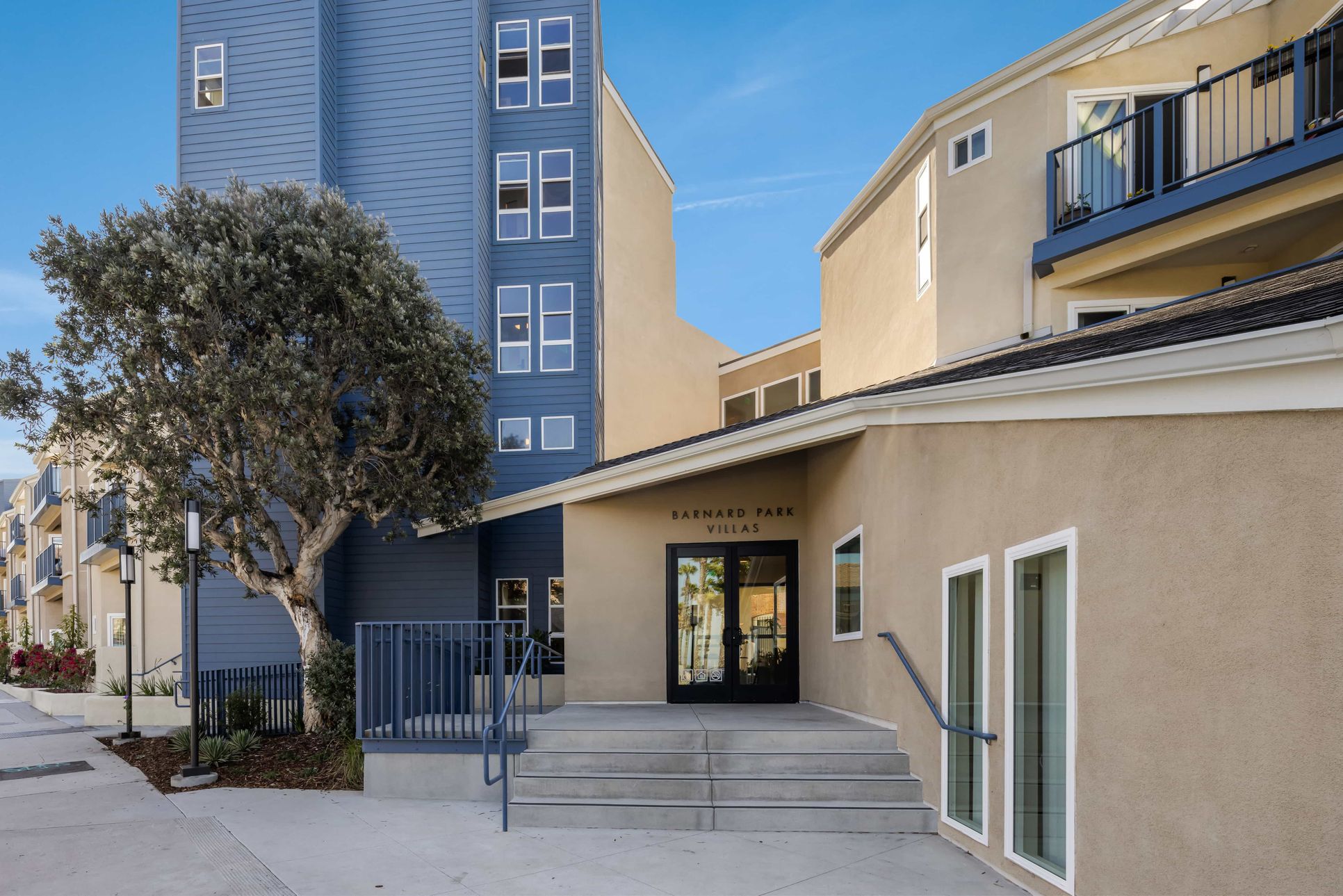 Barnard Park Villas,90405