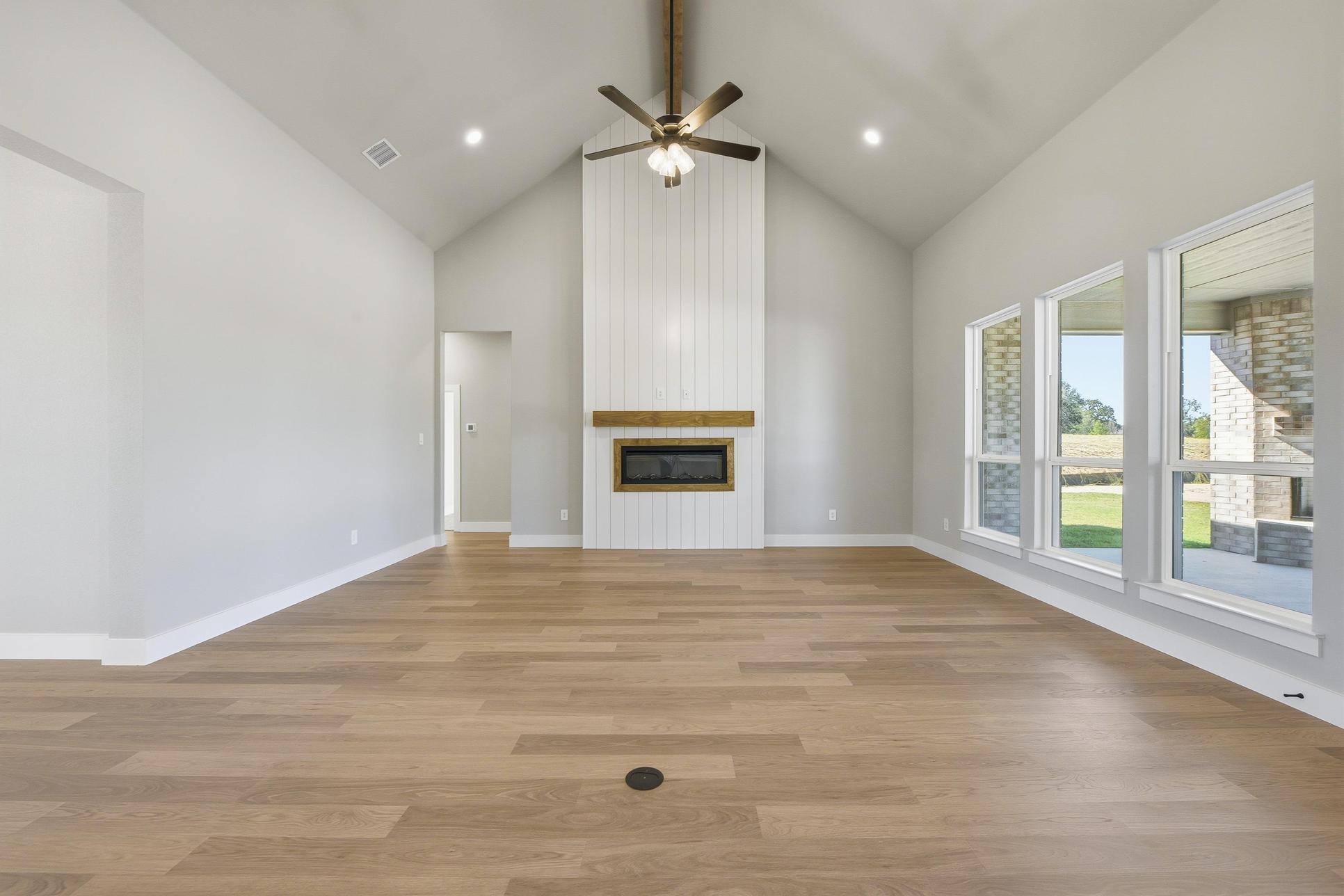 Mcbee Homes 1024 Silver Sage,76179