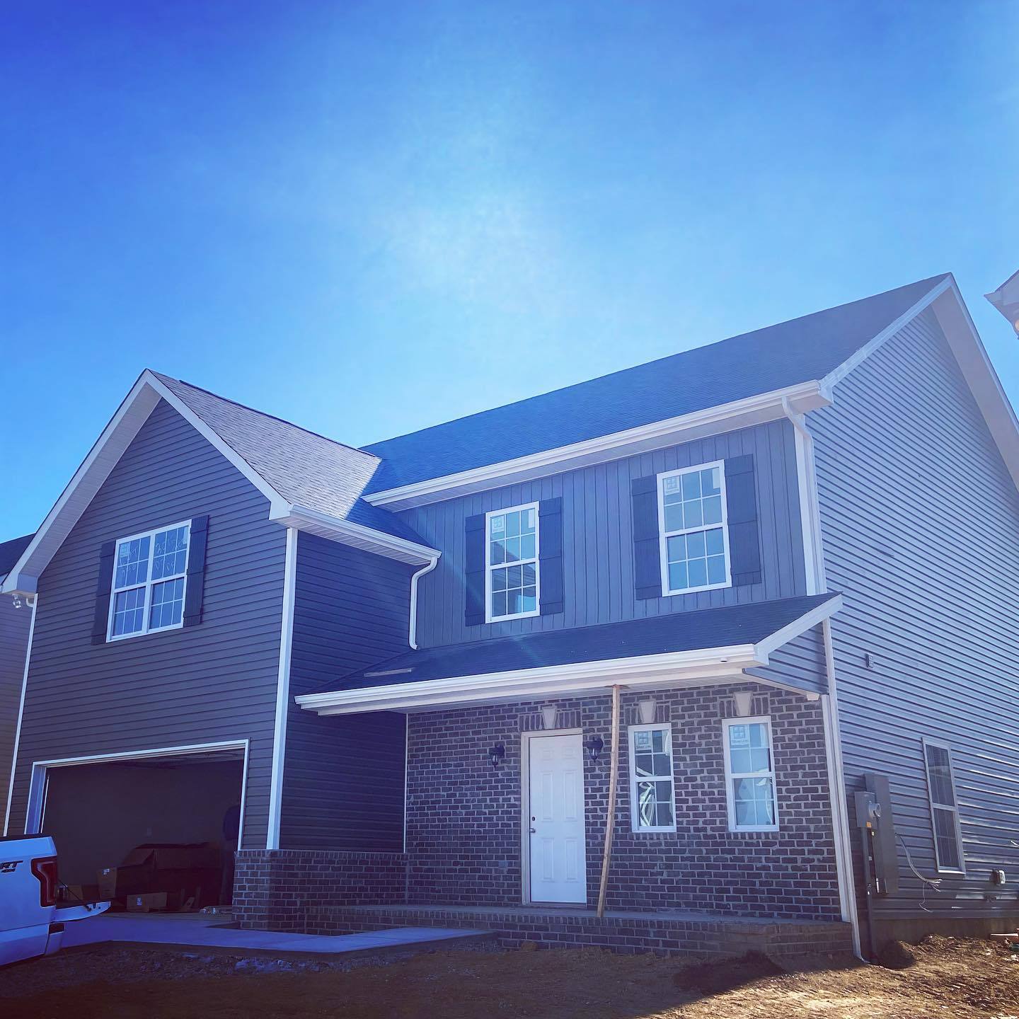 Manor IN The Foothills,37803