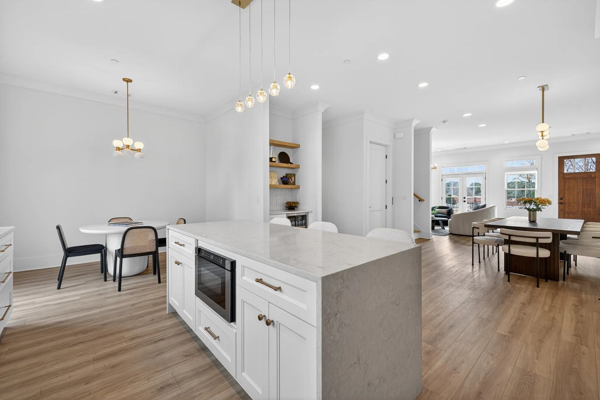 Skyview On Broad,30518