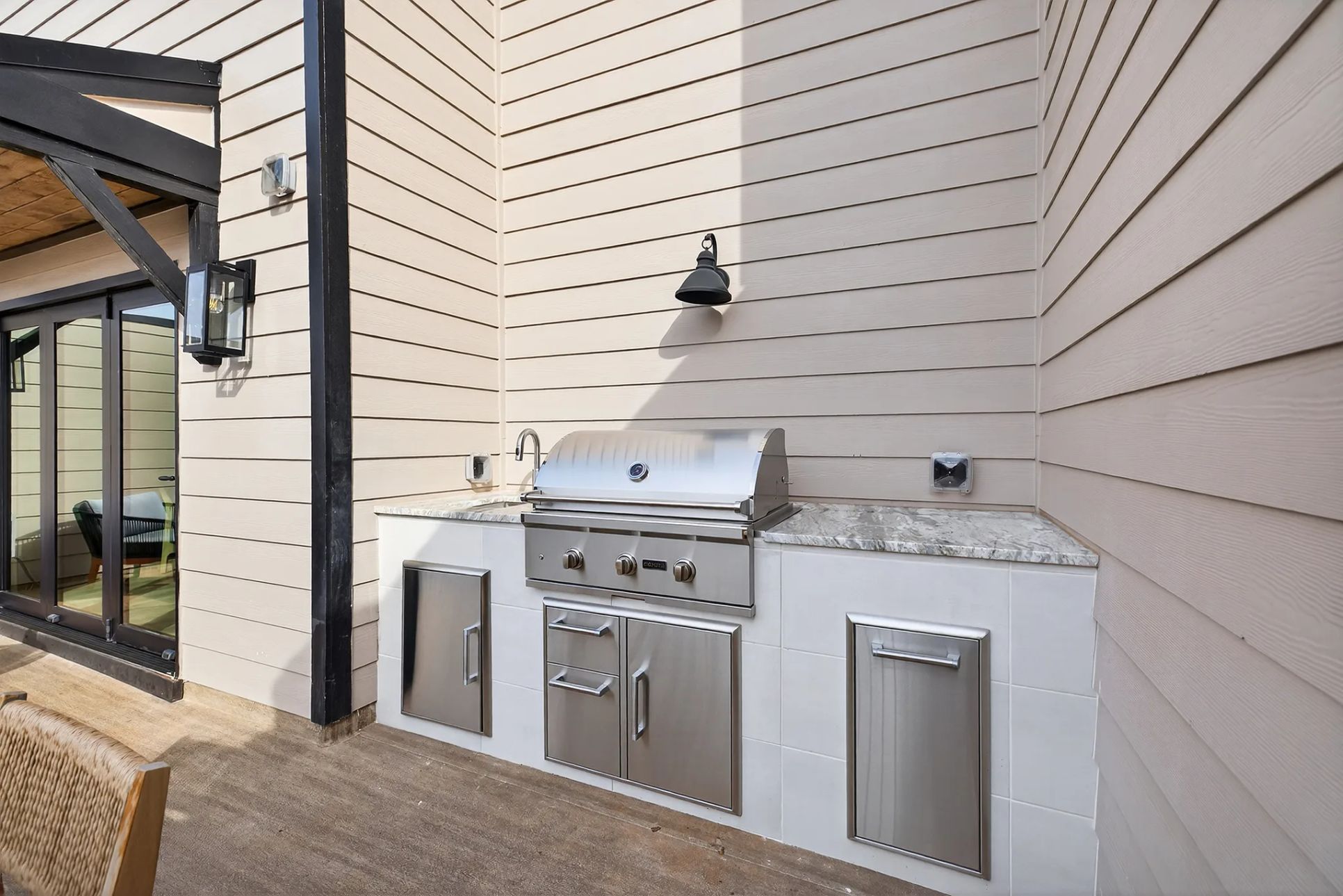 Skyview On Broad,30518