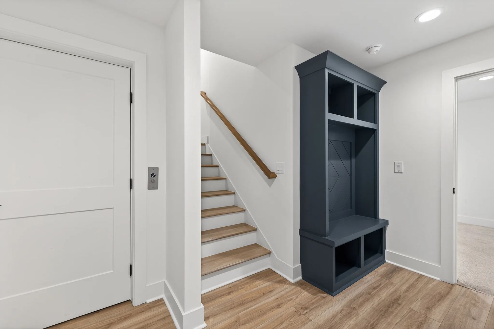 Skyview On Broad,30518