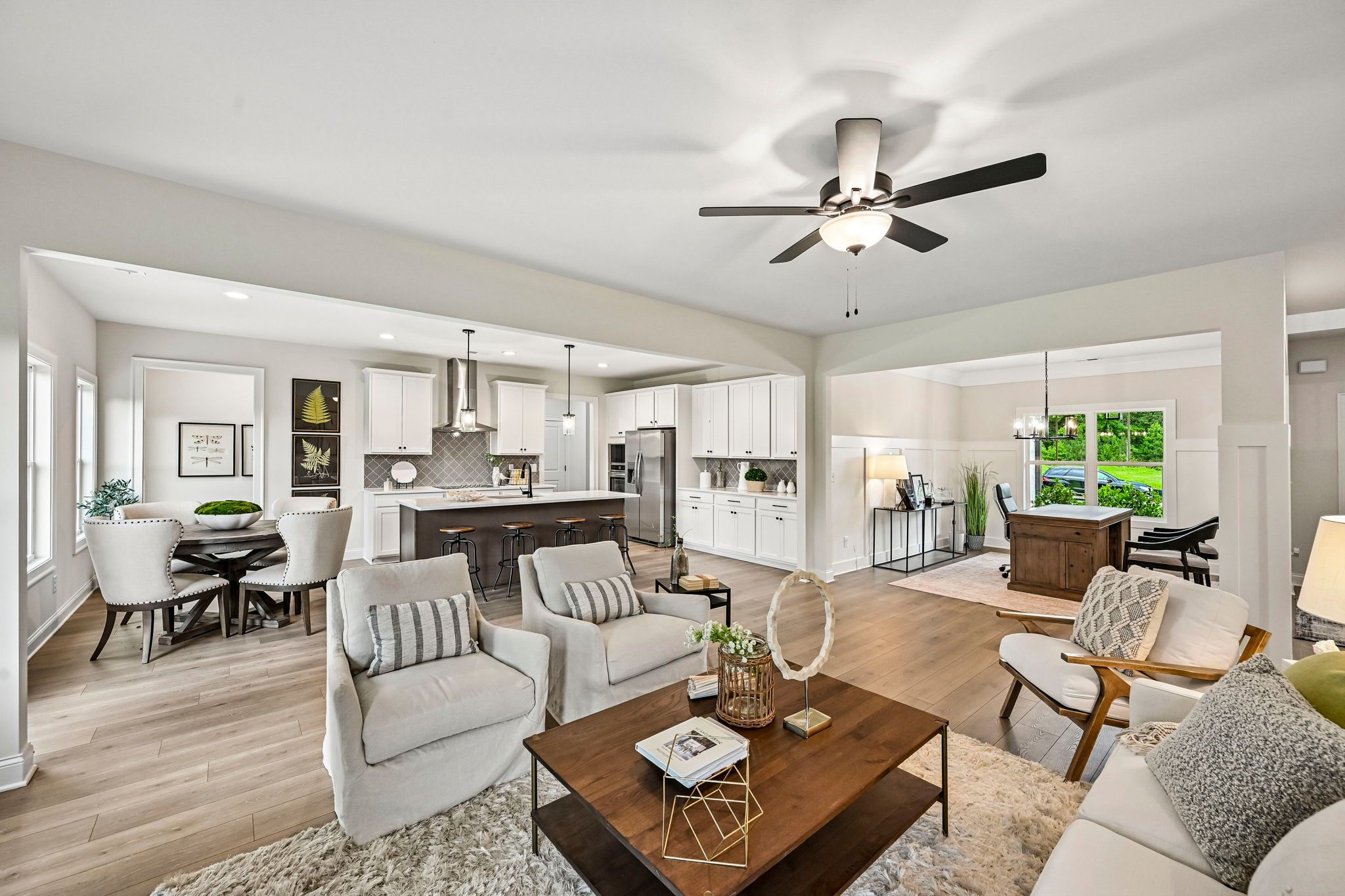Palm Springs Manor,30281